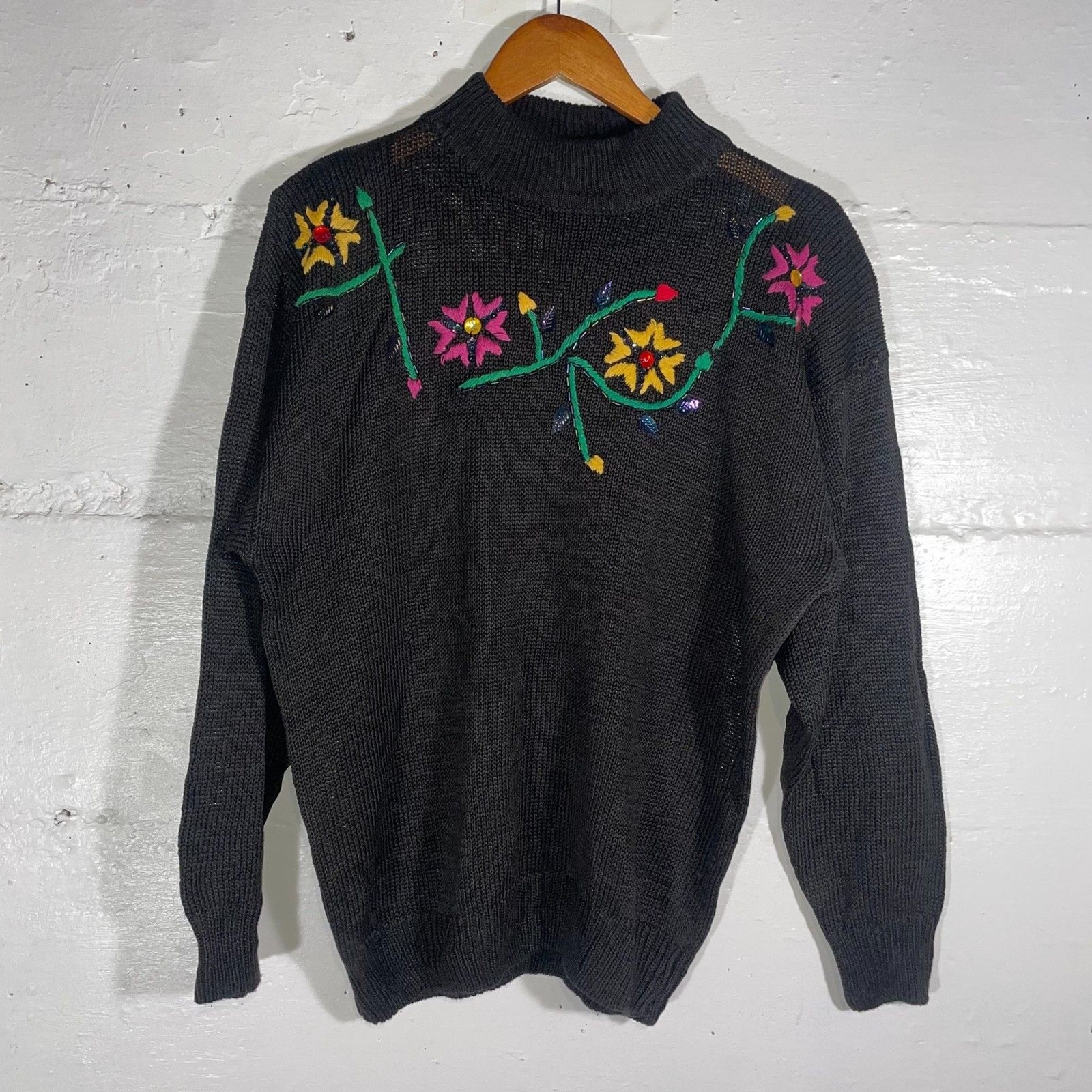 Vintage Basket of Yarn Embroidered Sweater Ramie Cotton Black Floral Size L
