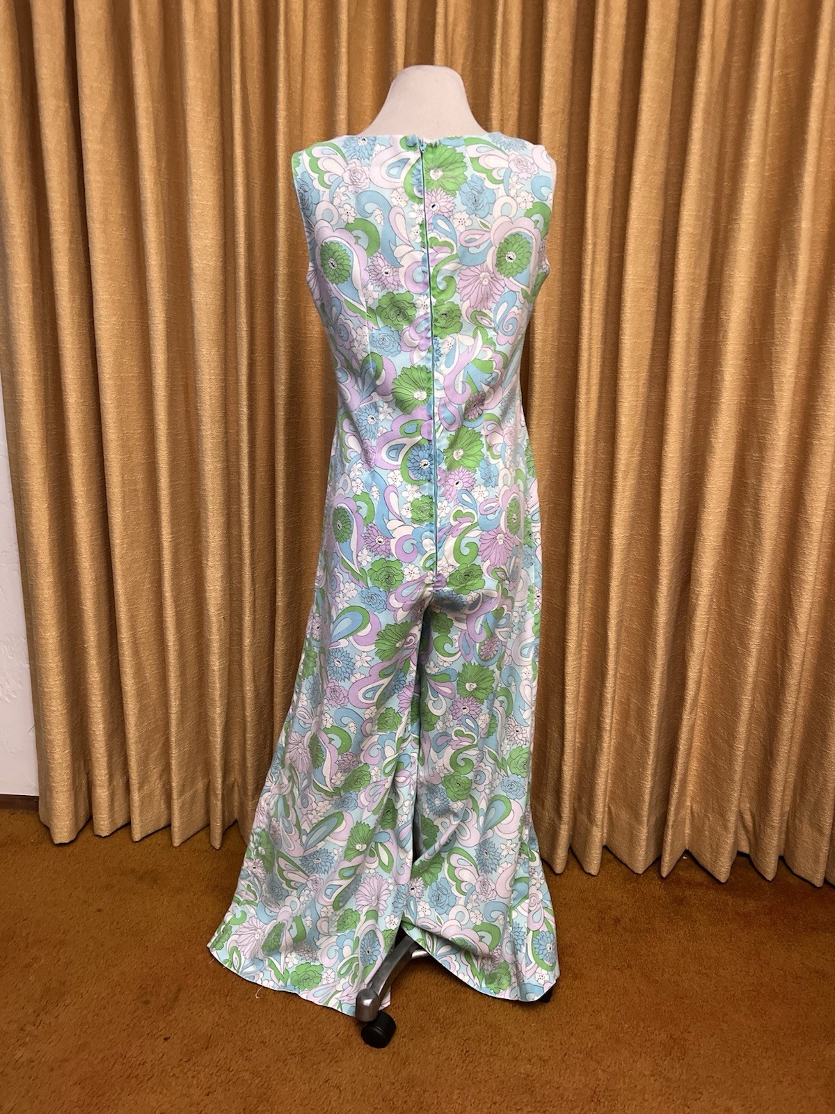 Vintage 1960s/70s Pastel Floral Linen Blend Jumpsuit Size M