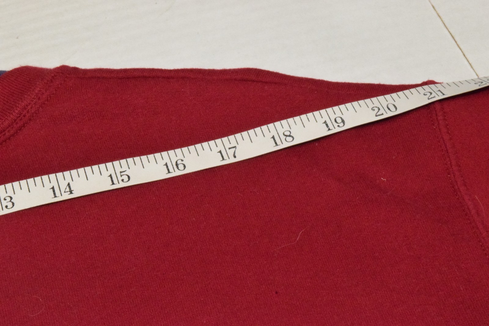 Vintage Sweatshirt Artisans Size L Y2K Cranberry Red Winter Moose Plaid Antlers
