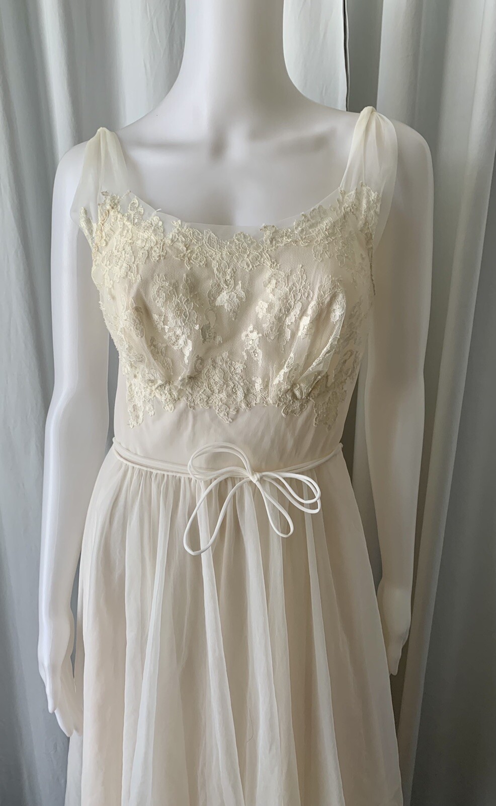 Vintage 50s Vanity Fair White Lace Slip Sz 32