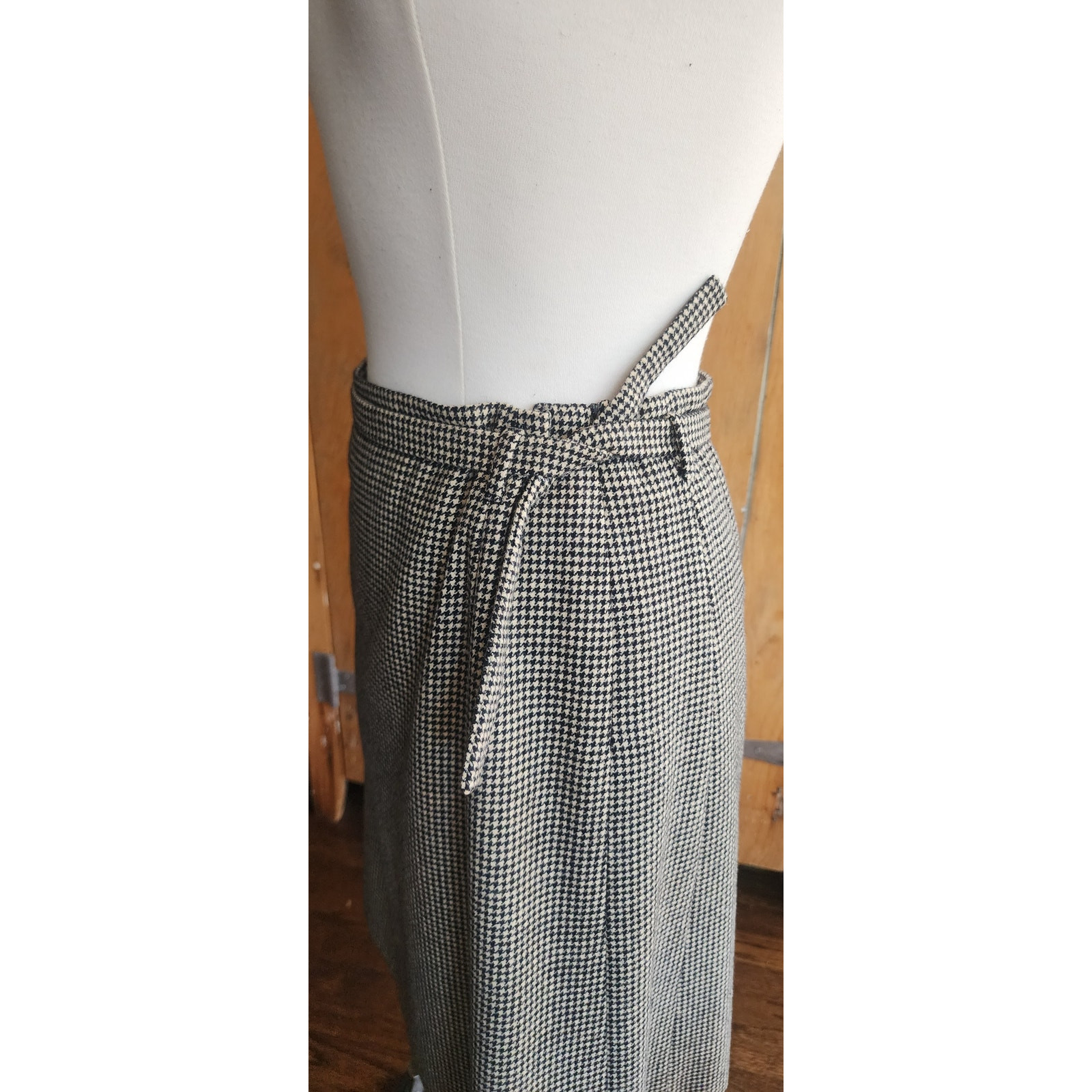 Vintage Dries Van Noten Skirt Gray Houndstooth Wool Knee Length Belt Sash Medium