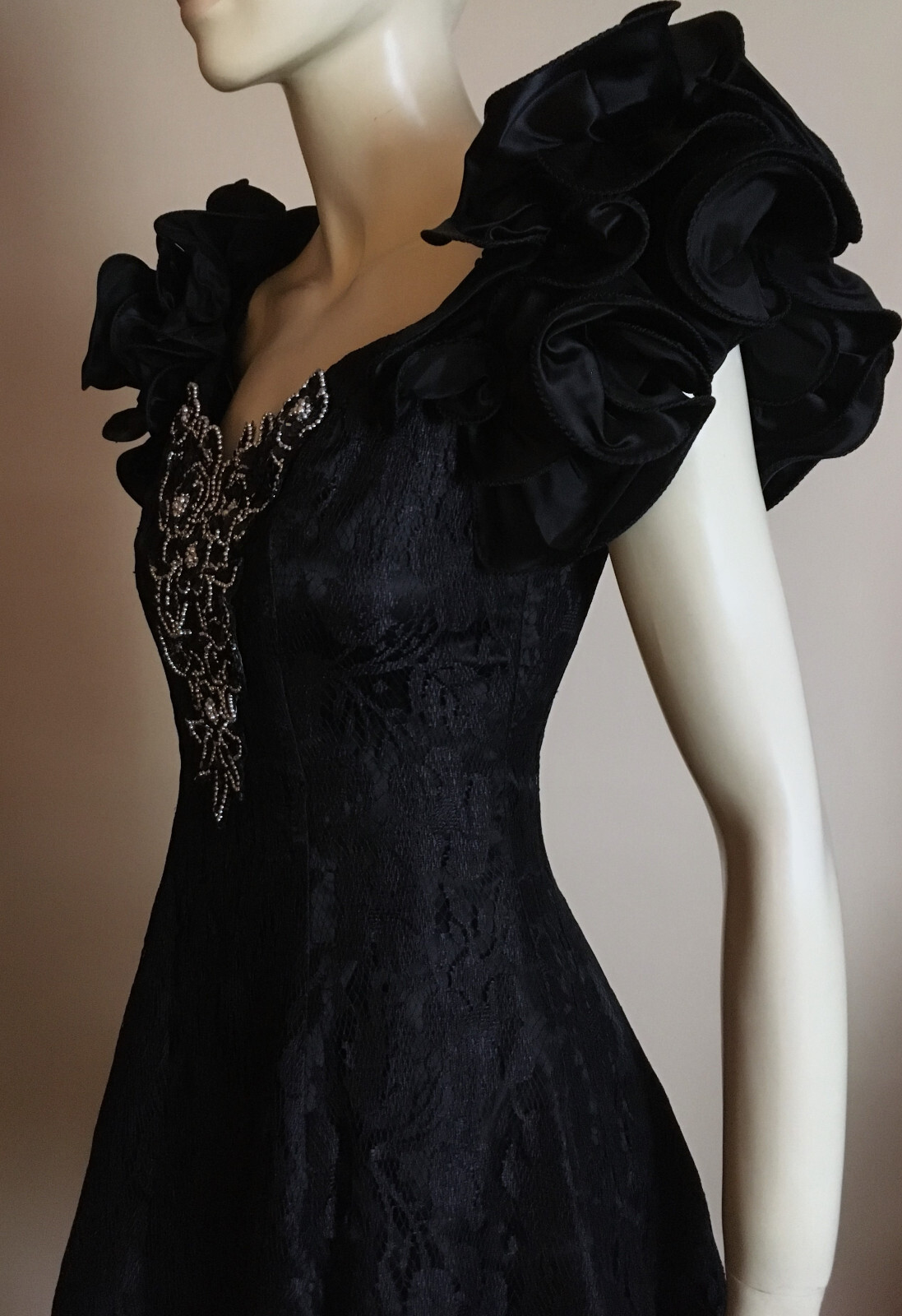 1980s 90sTrue Vintage Black Lace Ruffle Shoulder Beaded Party Prom Dress S 3-4