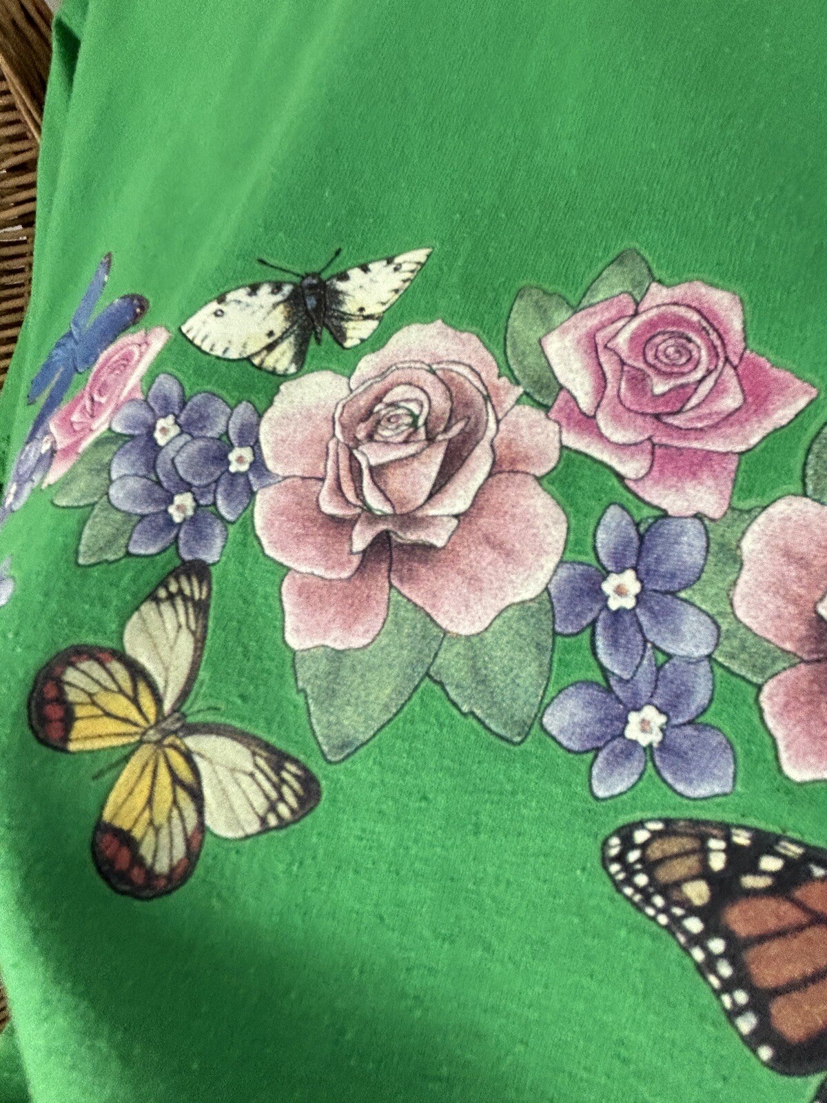 vintage t shirt 90s russell Butterfly Floral Medium Nature green