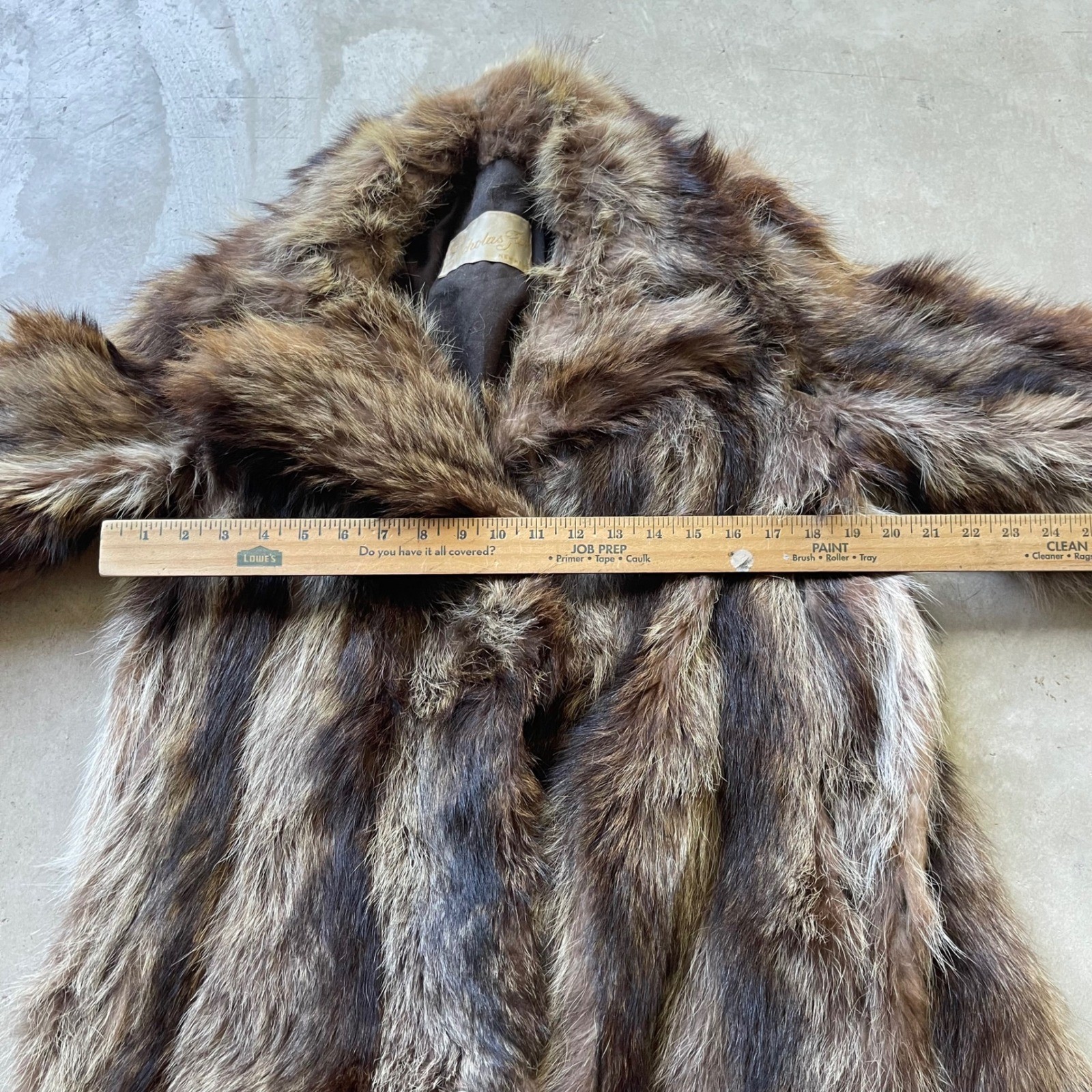 Nicholas Furs New Haven Vintage Raccoon Fur Coat Brown Grey Shawl Collar Lined