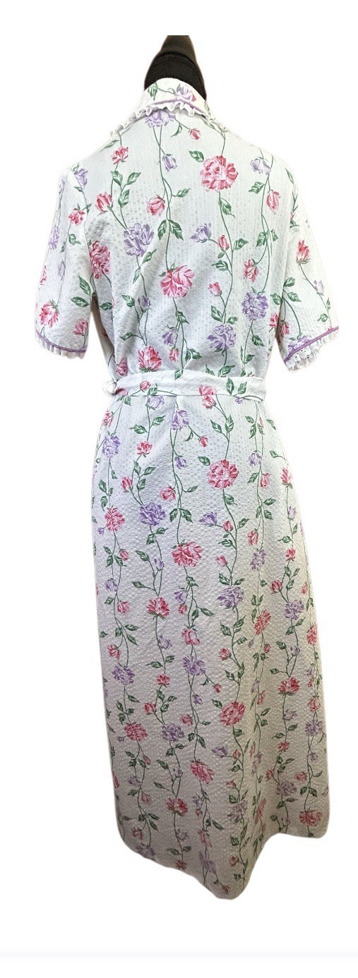 RARE! VTG 1960s-70s GORGEOUS KINGLY FLORAL HOUSECOAT! EXCELLENT CONDITION!