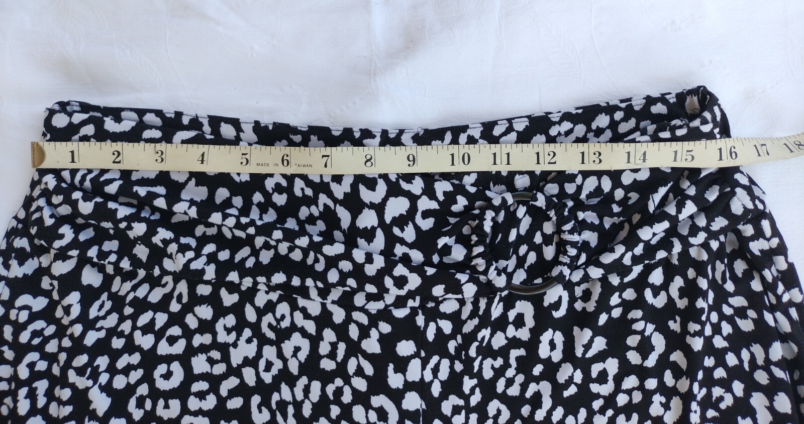 ROBERT LOUIS PullOn Pants Women L Animal Print Black/White Faux Belt Loose Leg
