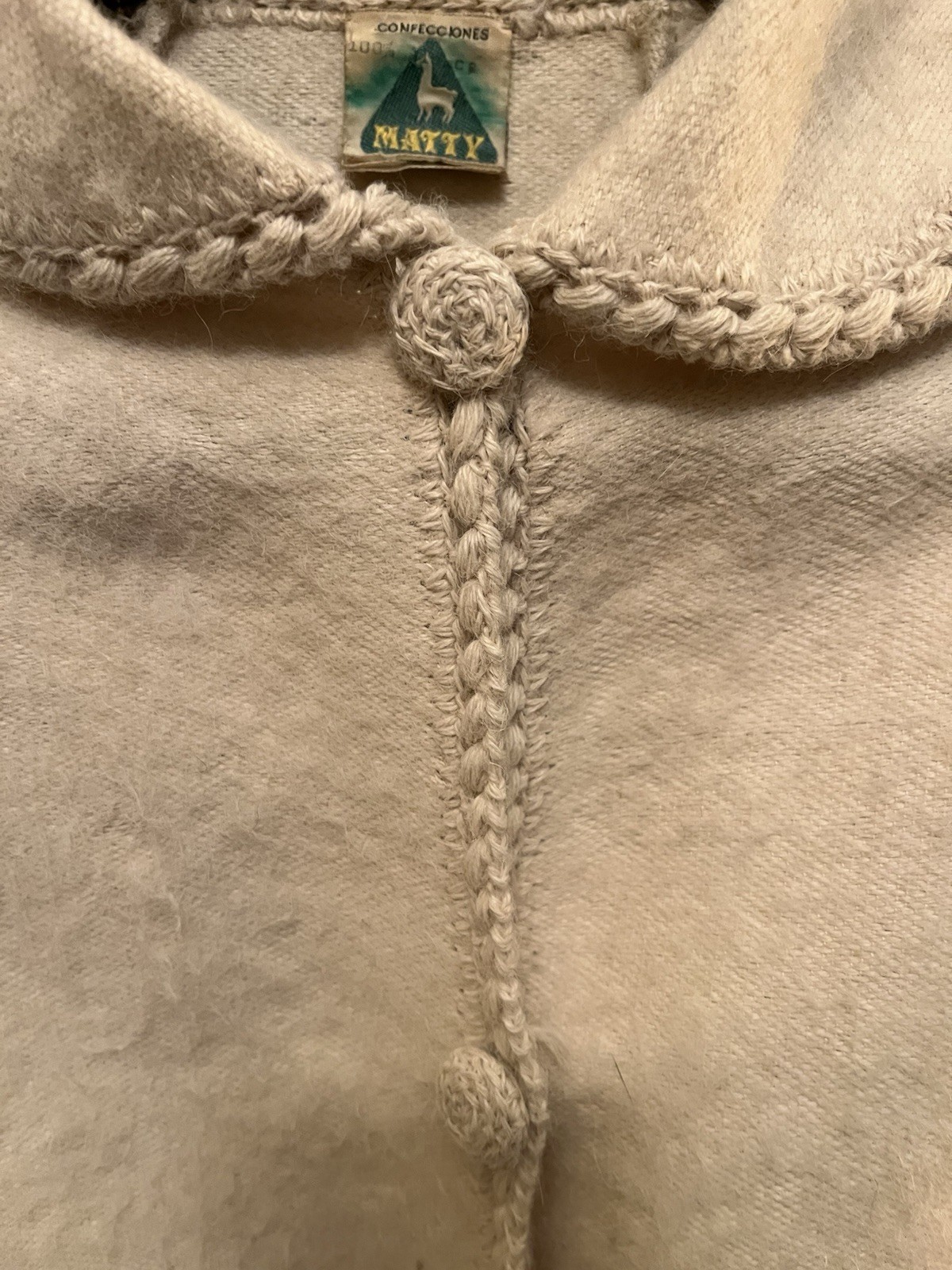 Vintage MATTY Peru 100% Alpaca Wool Cape | Cream Ivory | Hand Braided Trim | 38″
