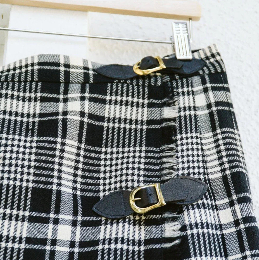 Vintage 80’s Tartan Plaid wool kilt Skirt with Belt Buckles black white size 10