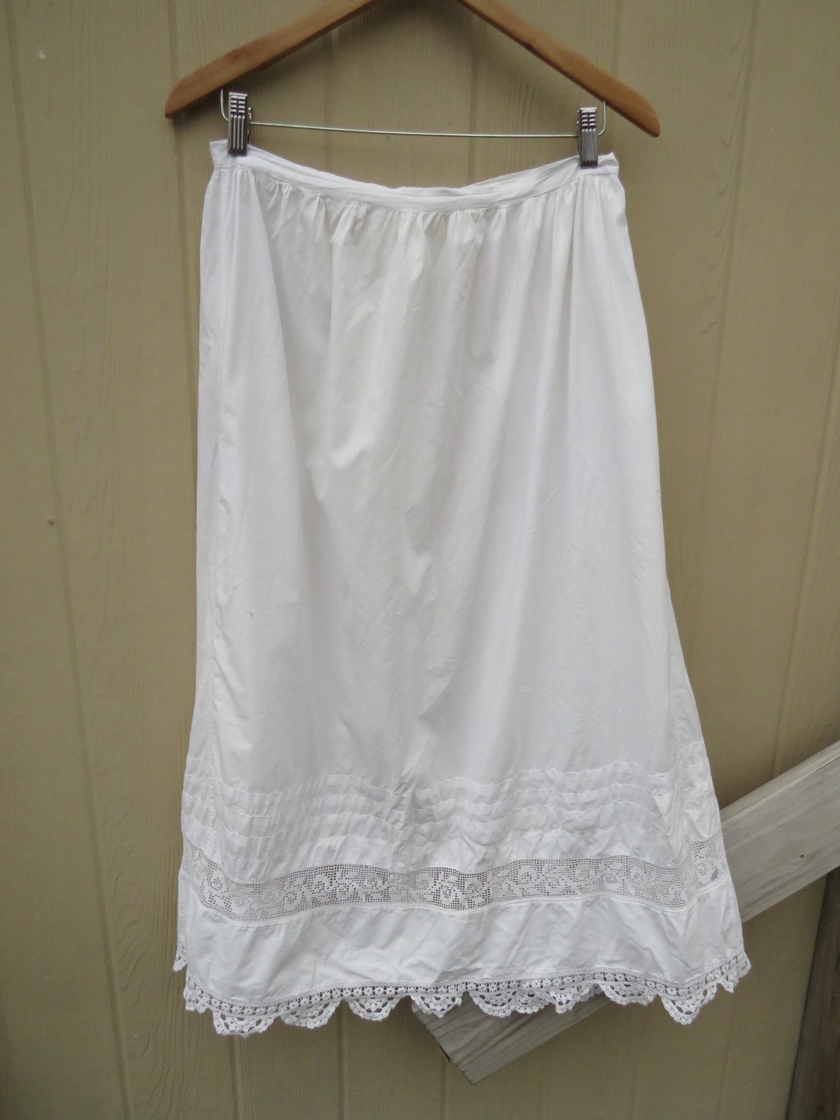 Antique Victorian Edwardian Tucked Apron Eyelet Lace Trim