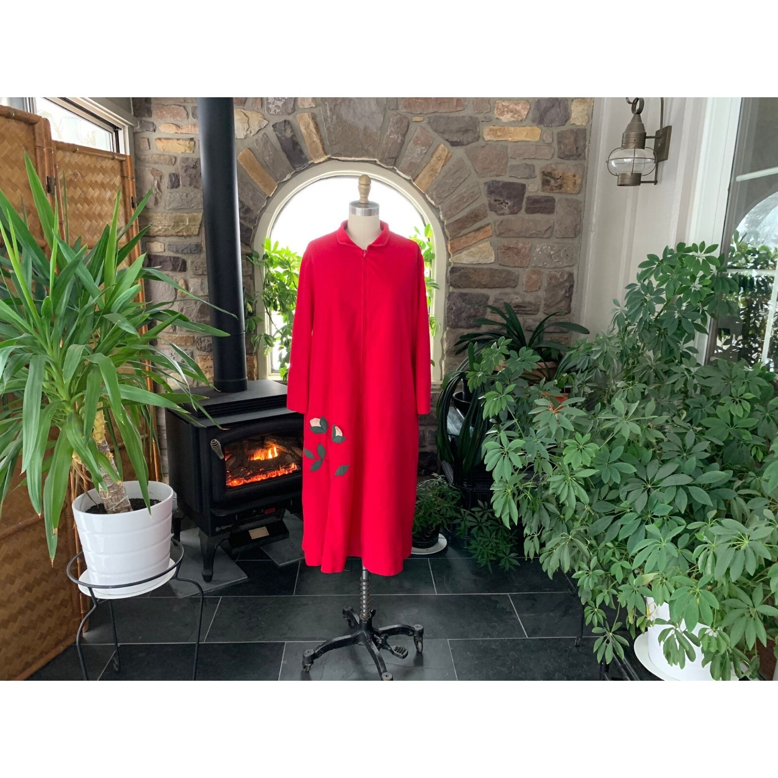 Vintage 1960s Deep Rose Red Velour Zipper Front Robe Models Coat Applique Roses