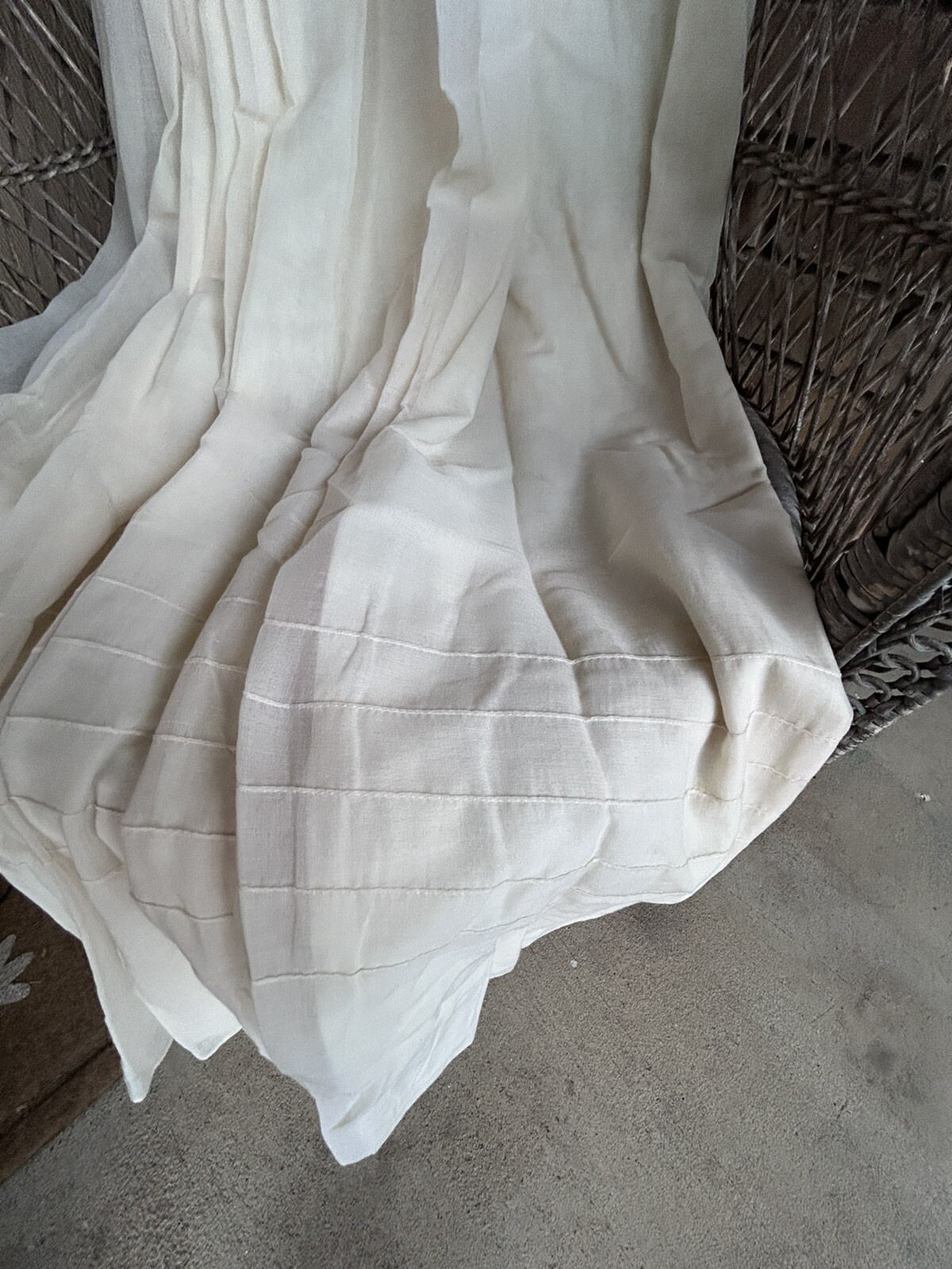 Vintage Ivory Prairie Dress 3/4 Puffy Sleeves Embroidered Lace Bodice 25” Waist