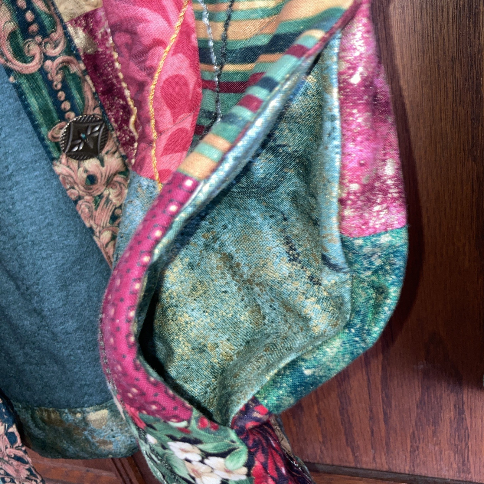 Vtg Womens Patchwork Quilt Jacket Handmade Small Pockets Red Green Gold Buttons