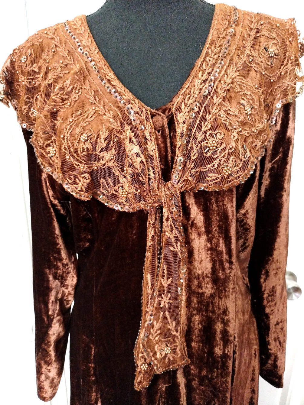 Vintage NOSTALGIA Brown Velvet w/Beaded Lace 3/4 Lenth Elegant Dress Size M