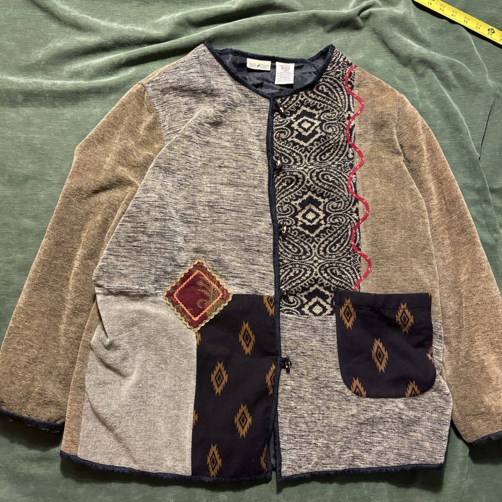 1980’s White Stag Women’s Abstract Woven Knit Pullover With Wooden Buttons Sz XL