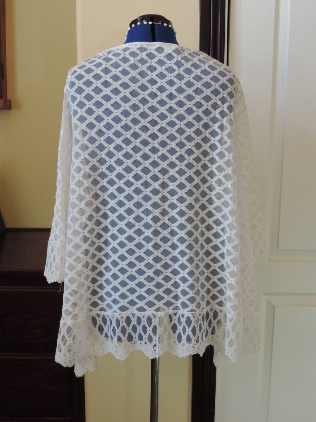 Vintage 60-70s White Lace Over Jacket Cover-Up L /XL Bust 40+ Dolman Sleeve
