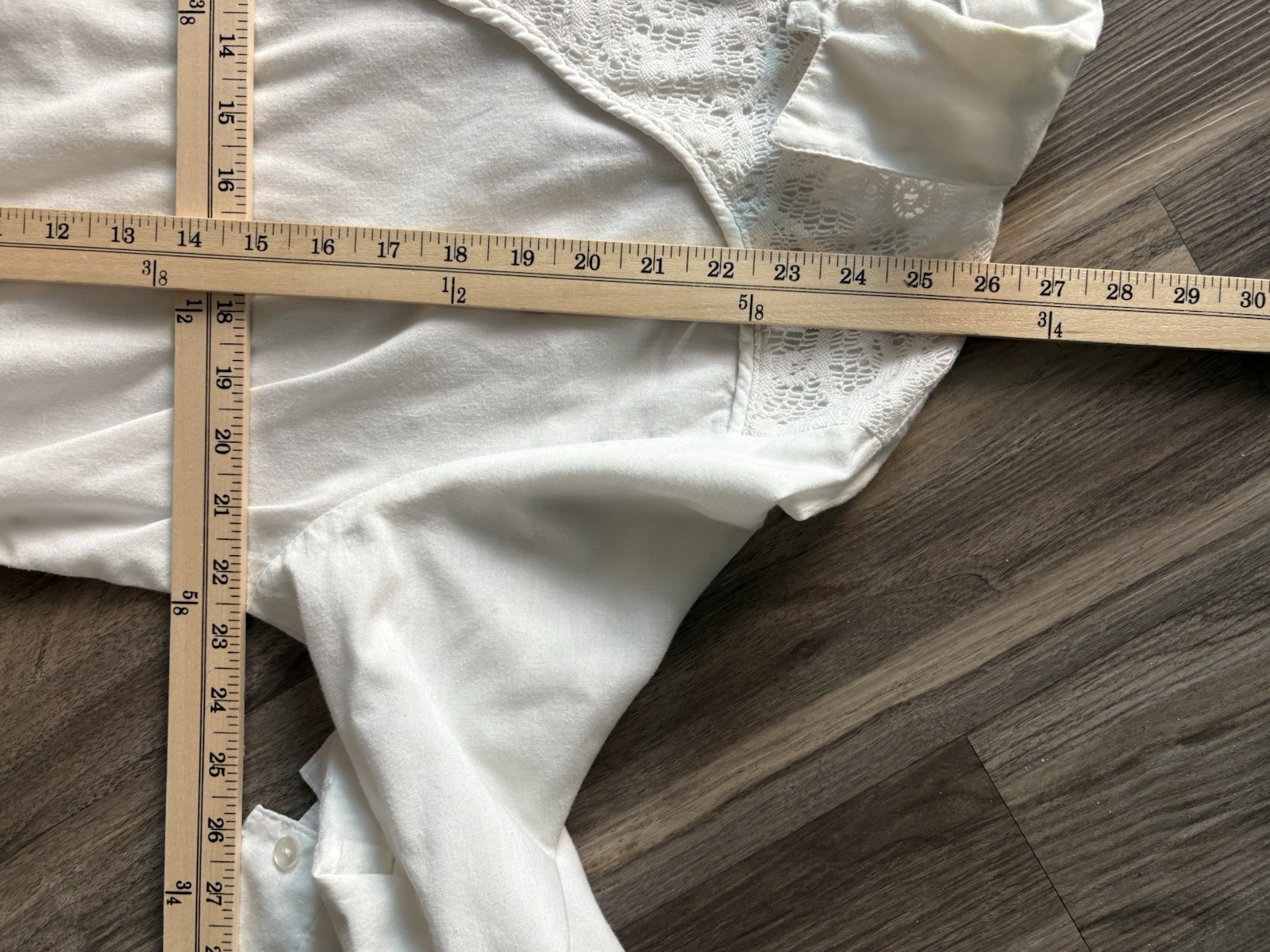 80’s Vintage Victorian Cotton Button Up Large Large Sleeve White Buttons