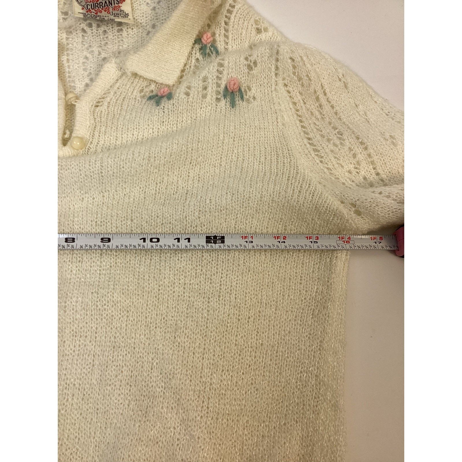 Vintage 70’s 80’s Women’s Girls Sweater Currants Acrylic M Lightweight Roses