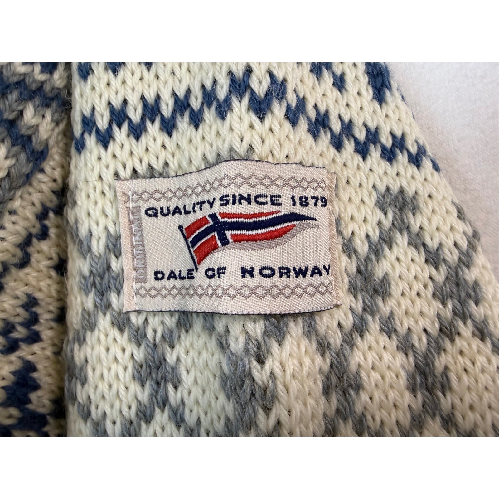 Vtg Dale of Norway Sweater 54 XL Blue Cream Wool Fair Isle Pewter Clasp Nordic