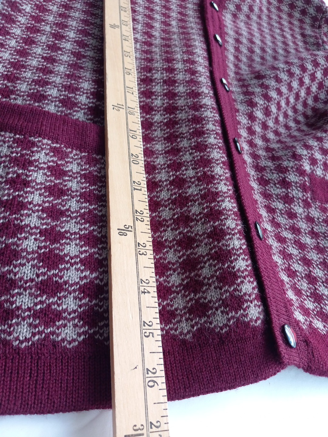 Vtg Retro Handmade Womens Cardigan Sweater Medium Knit Buttons Pockets Chest 41″