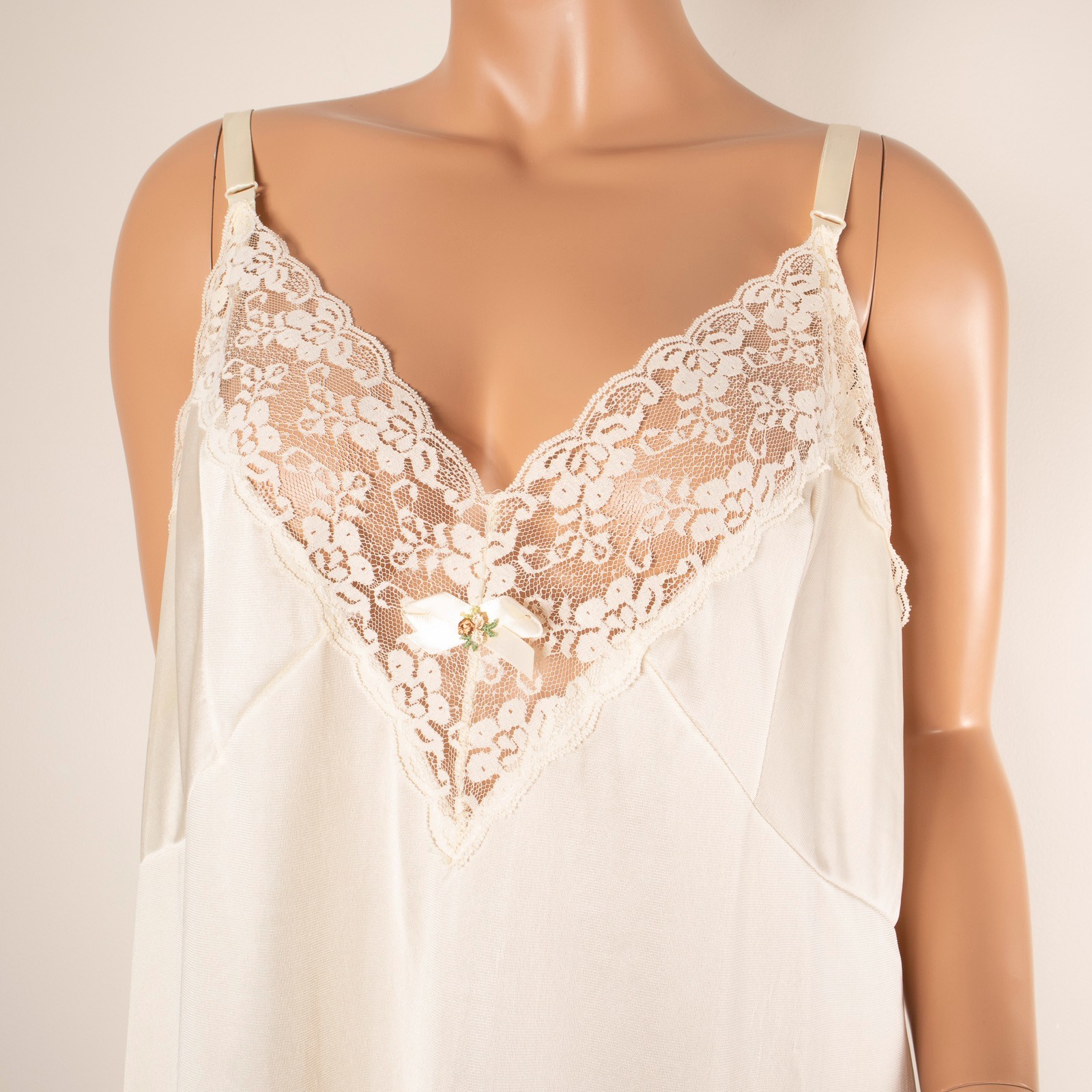 Vintage PERFECT FORM Ivory Full Slip Dress Sz 46 Antron Nylon Lace Lingerie USA