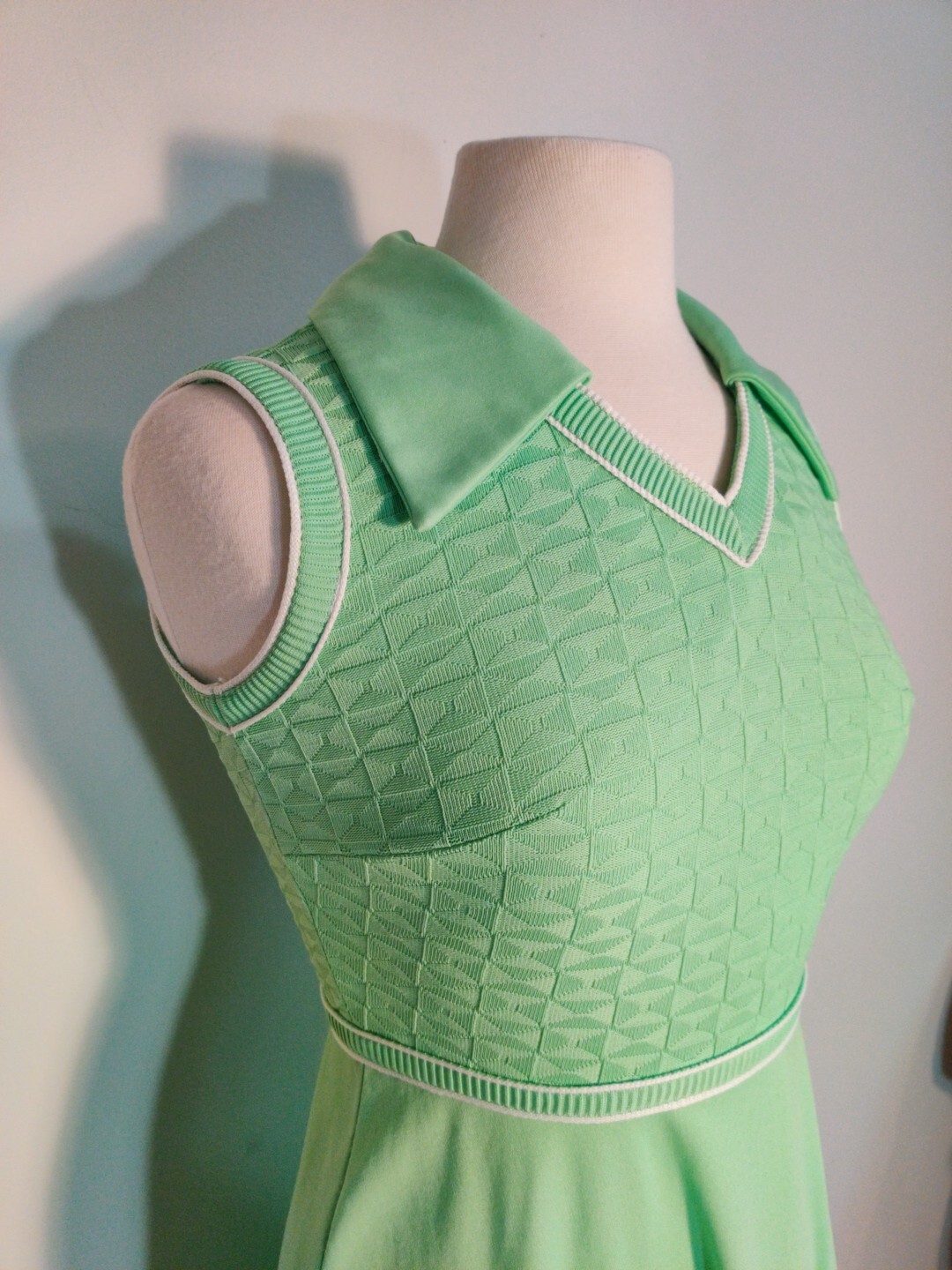 Vintage 60s 70s Maxi Hostess Dress Sz Small White Mint Green V-neck Collar