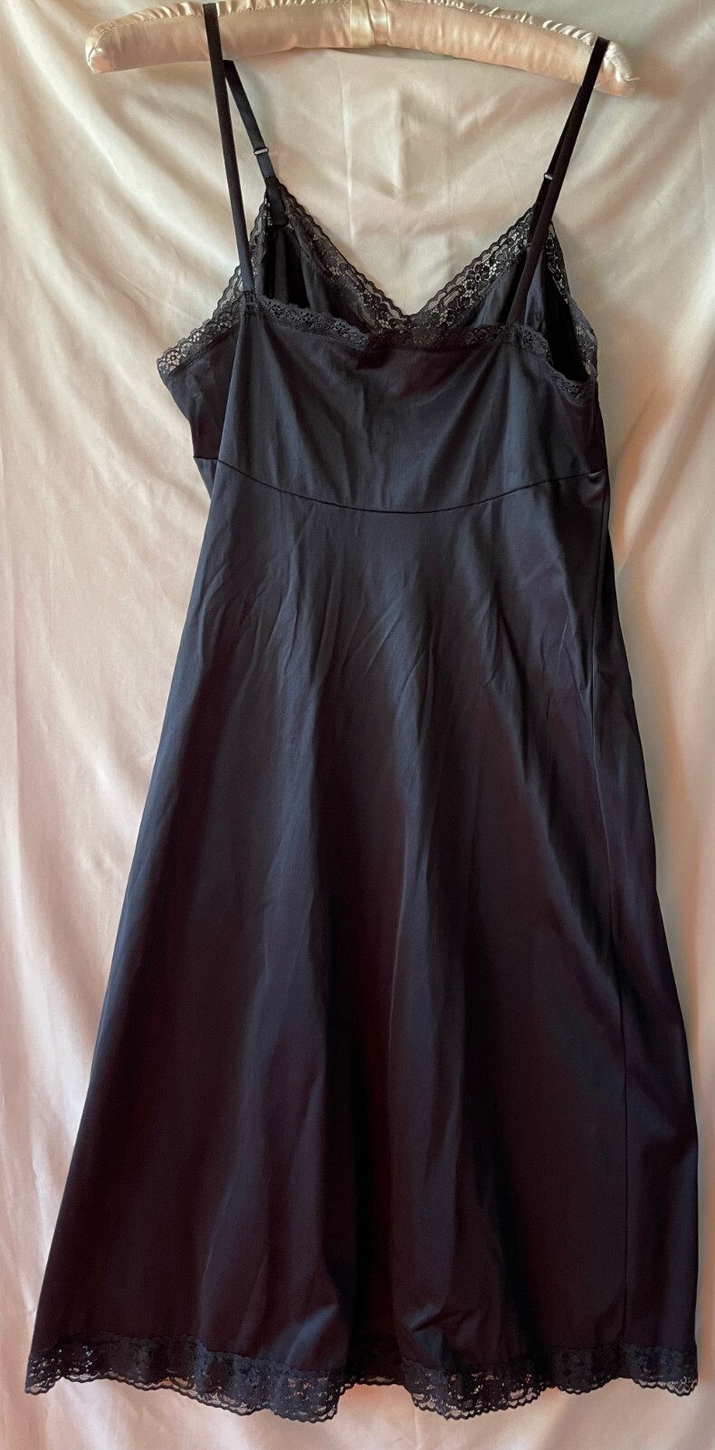 VINTAGE VANITY FAIR BLACK CAMI SLIP DRESS, SIZE 38, Adjustable straps, EUC