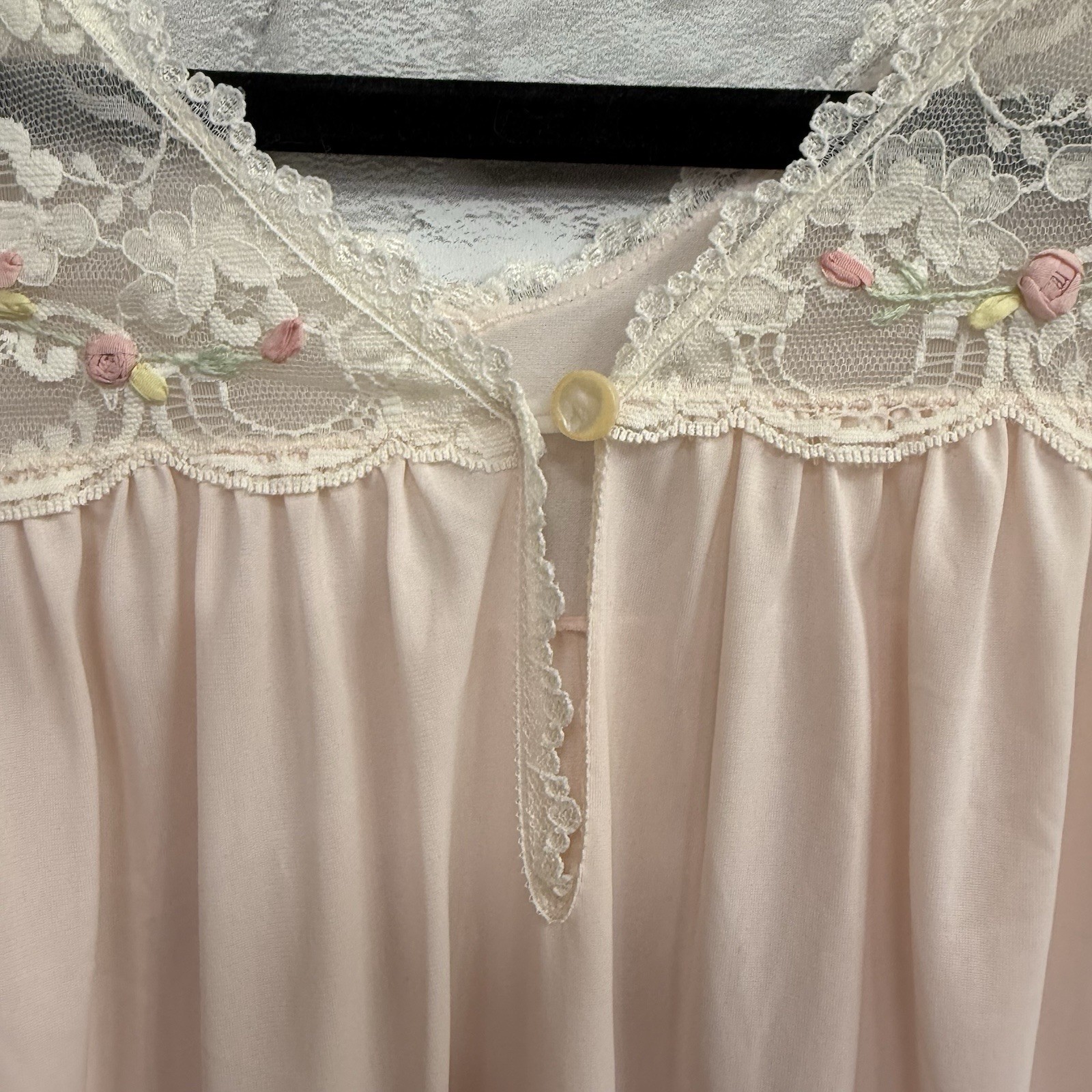 Vtg Shadowline Nightgown Pink Nylon Chiffon Overlay Lace Rosebuds Babydoll Small