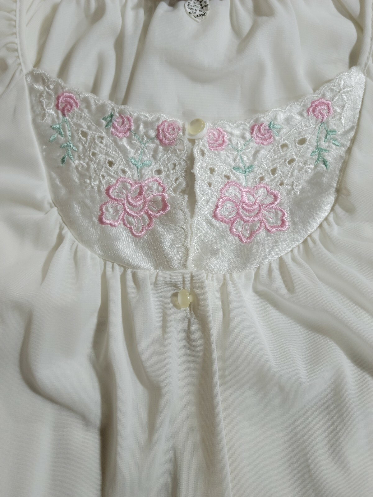 VTG Kelly Reed Robe Gown Size L Short Sleeves Nylon Embroidery Coastal Soft Girl
