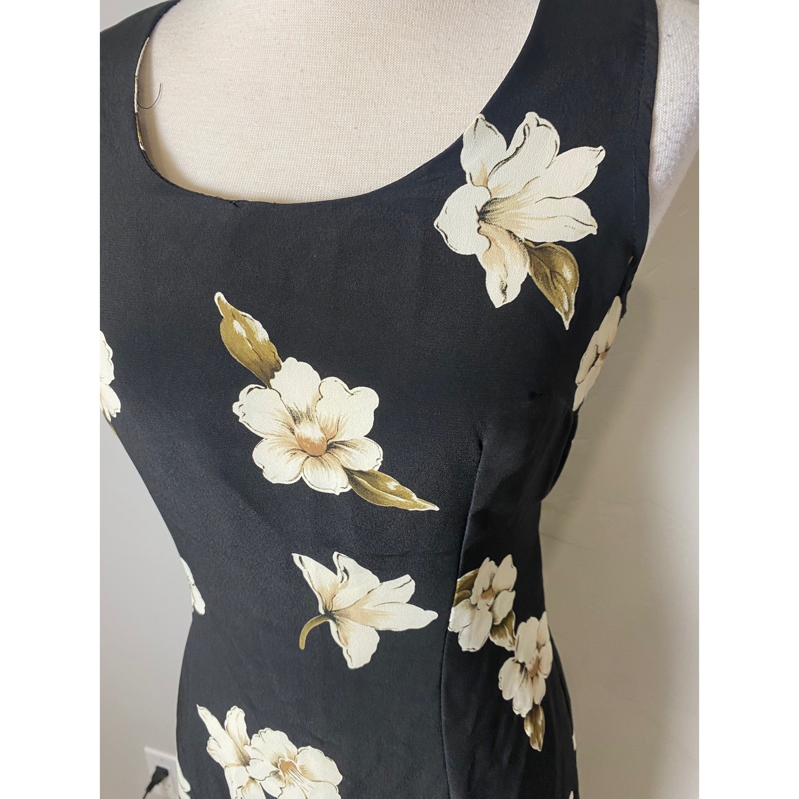 Vintage 90’s Envy Womens Black Floral Lily Print Sleeveless Maxi Dress Tie