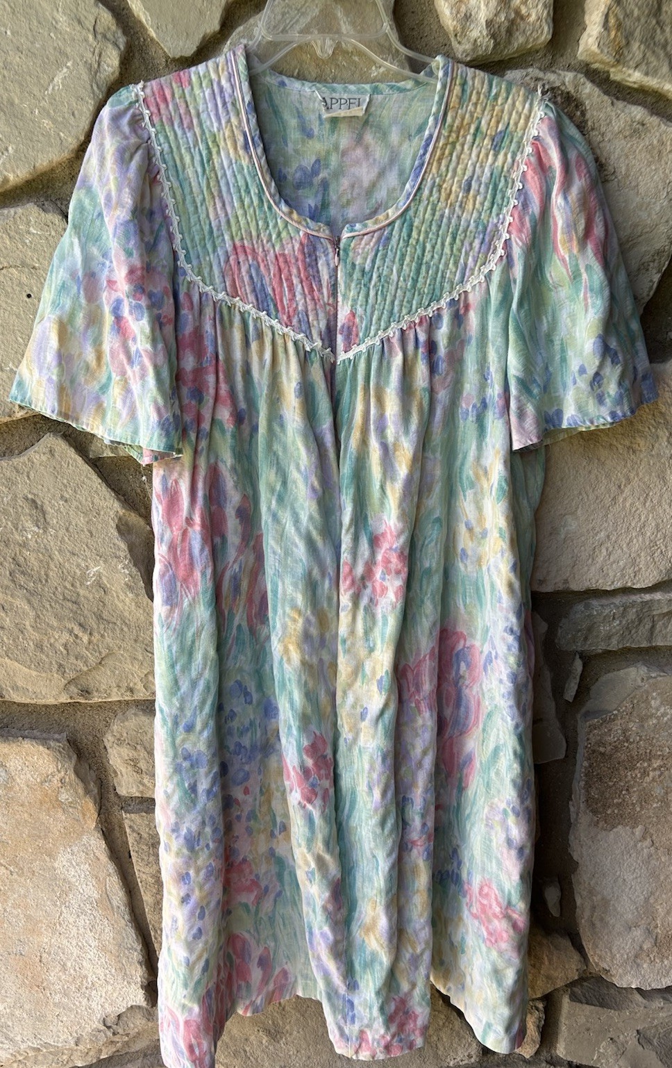 Vintage APPEL Duster House Dress Robe Medium Multi Floral Sheersucker Front Zip