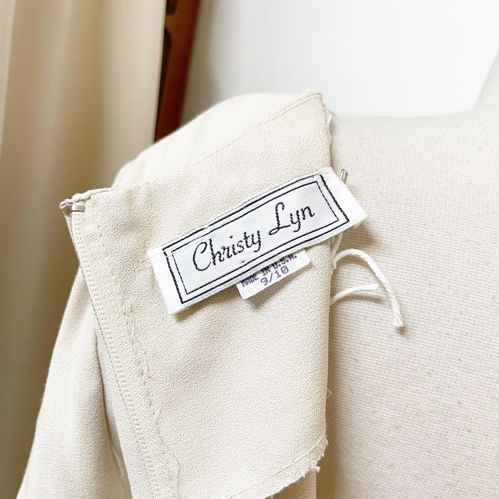 Christy Lyn Vintage Cream Two Piece Pant Set Embroidered Top Trousers Size 9/10