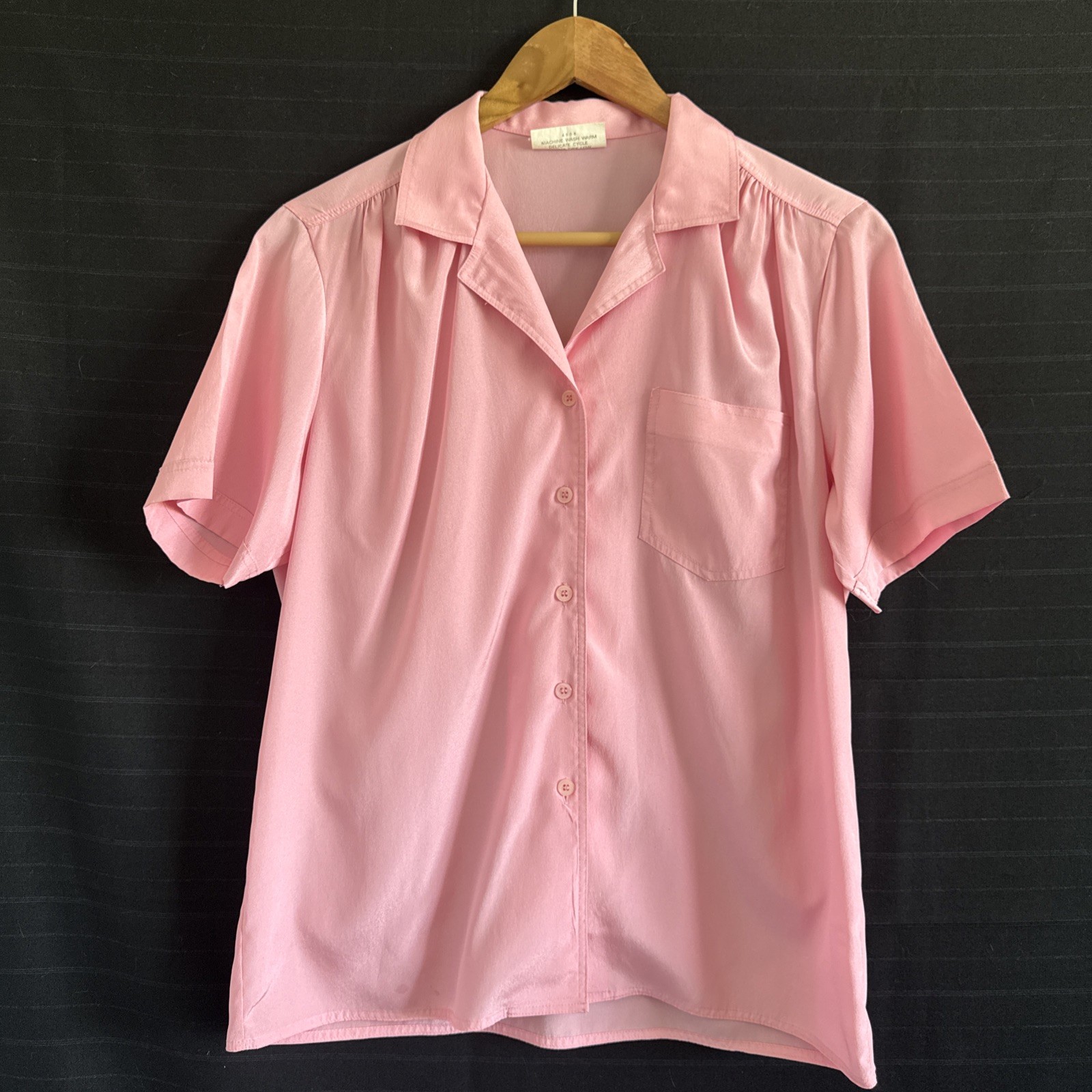Vintage Pink Polyester Button Front Blouse Shirt sz 36 L Button Up Short Sleeve