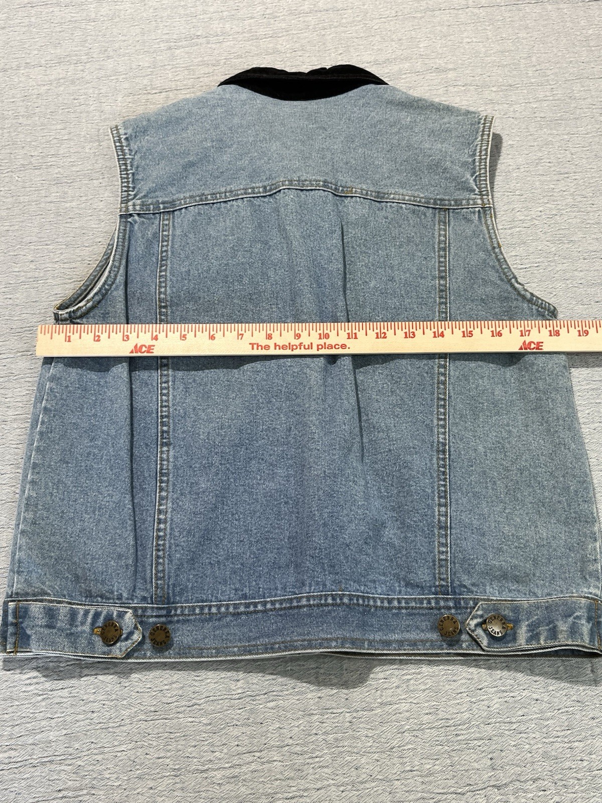 Generra Jean Vest Women’s Small 100% Cotton Light Wash Denim Black Velvet Collar