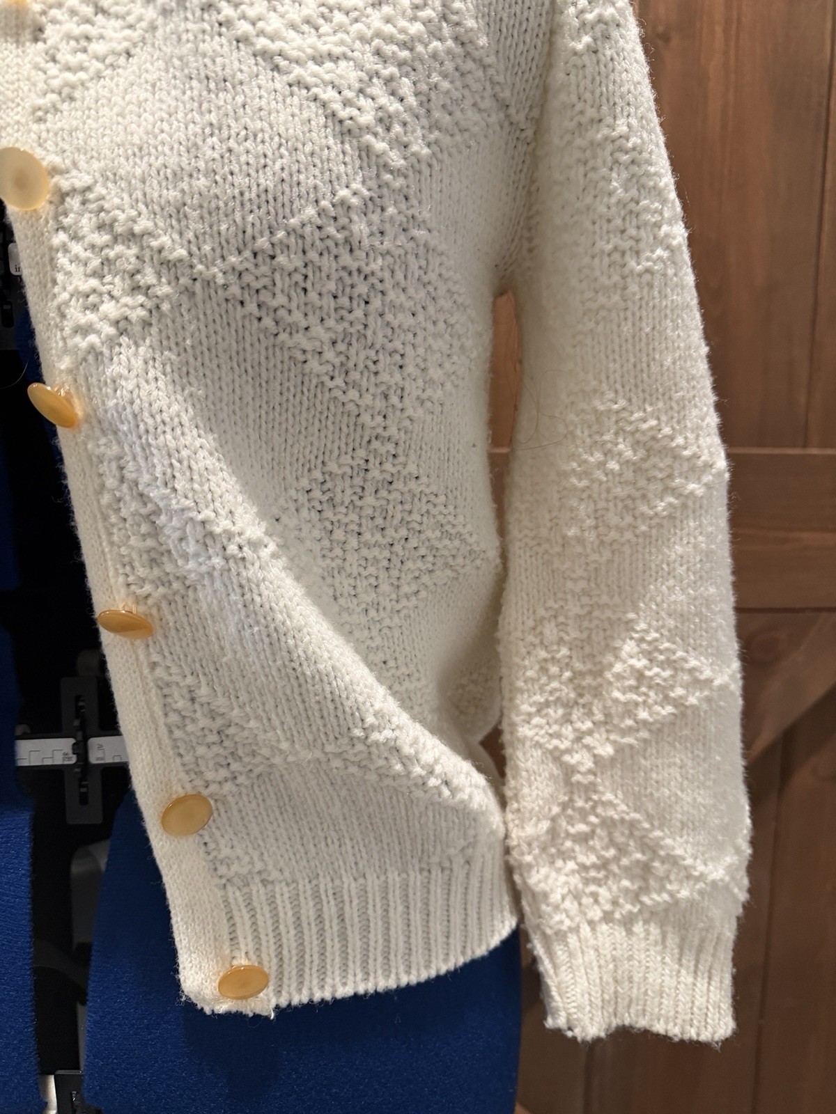Vtg Union Made Women’s Sayelle Cream Button-Front Cardigan Sweater Size Small