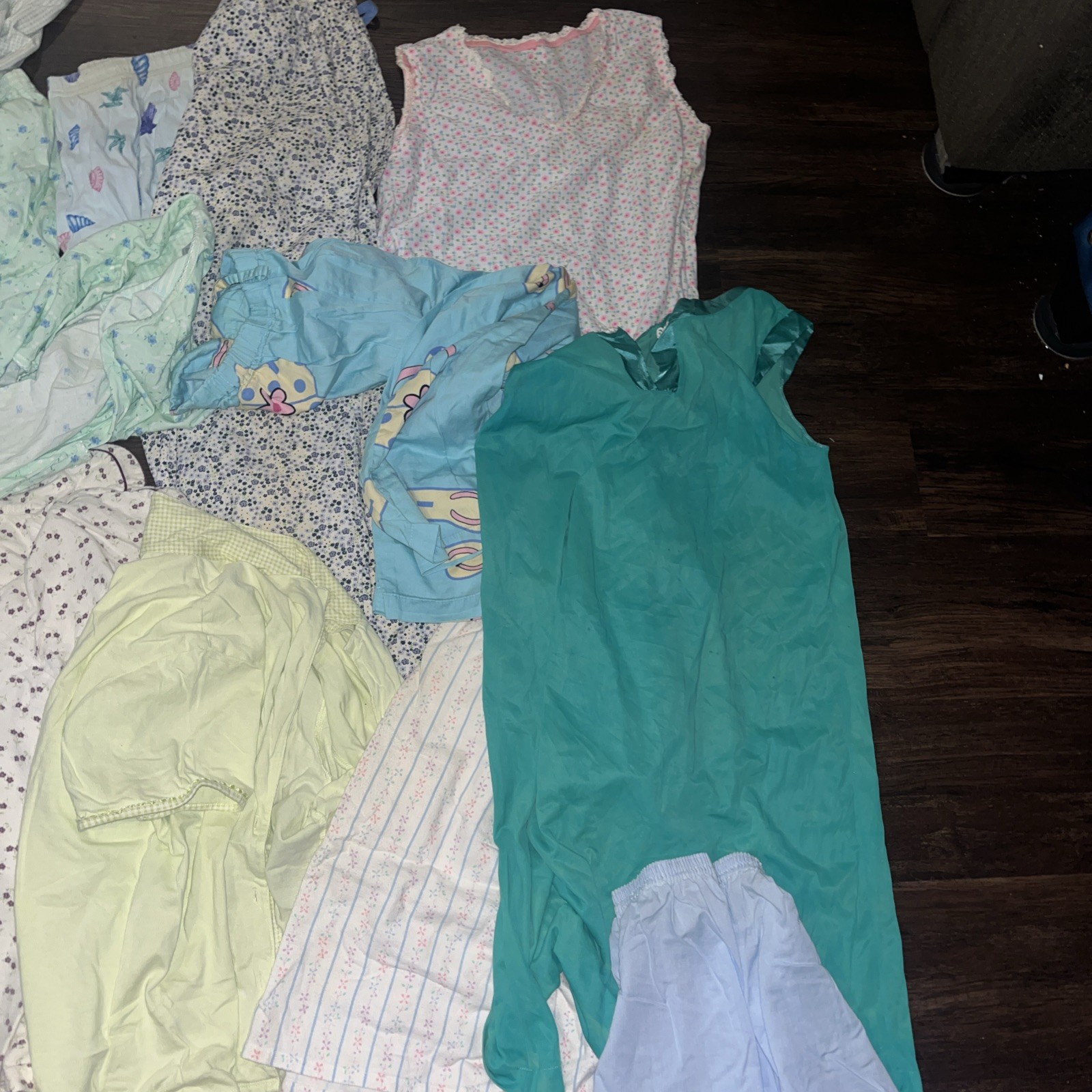 Vintage 90s/00s Women’s Sleepwear Nighties Tops, Bottoms Size S And M Lot Of 25