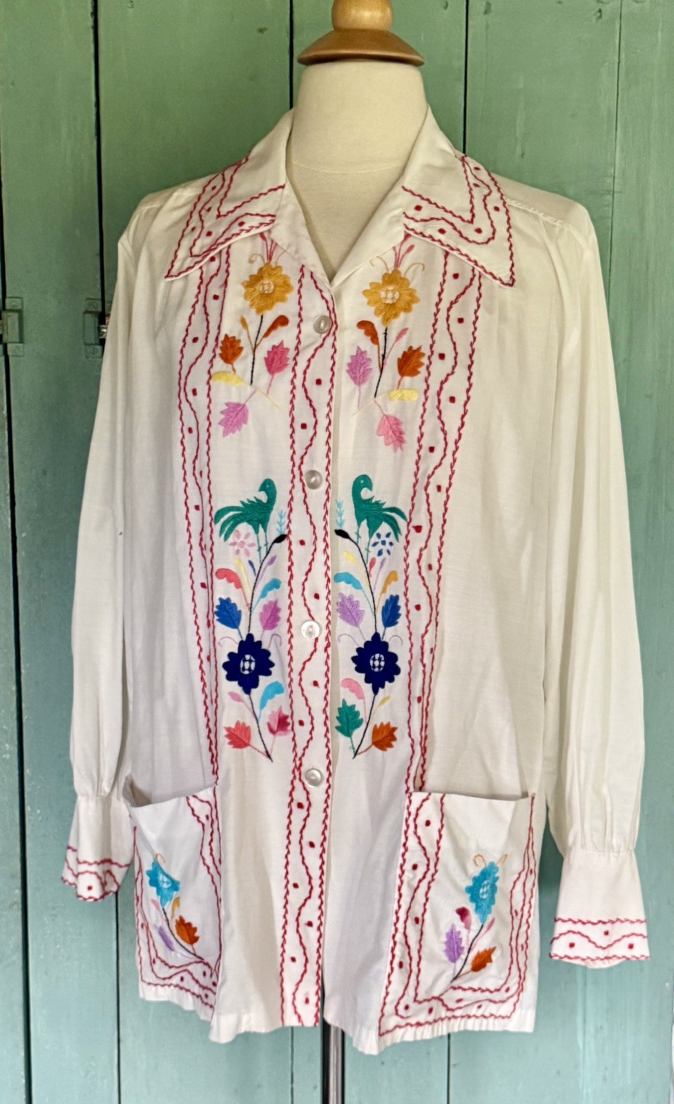 MINT 50s Cristina’s Boutique Mexican Tourist Shirt Hand Chain-Stitch Embroidery
