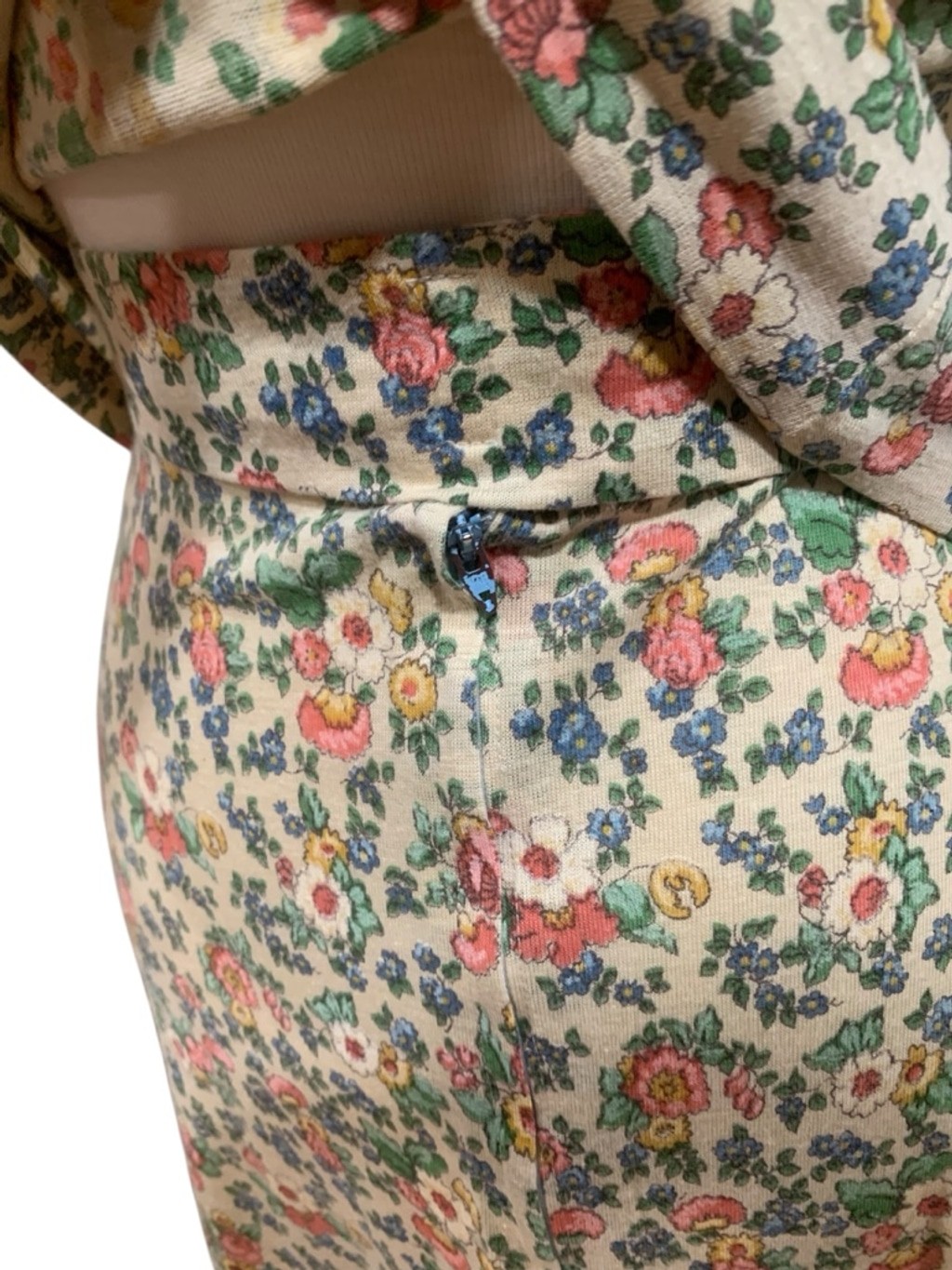 Vntg 70’s Women’s homemade Floral Skirt Set in Beige and Pink size Small
