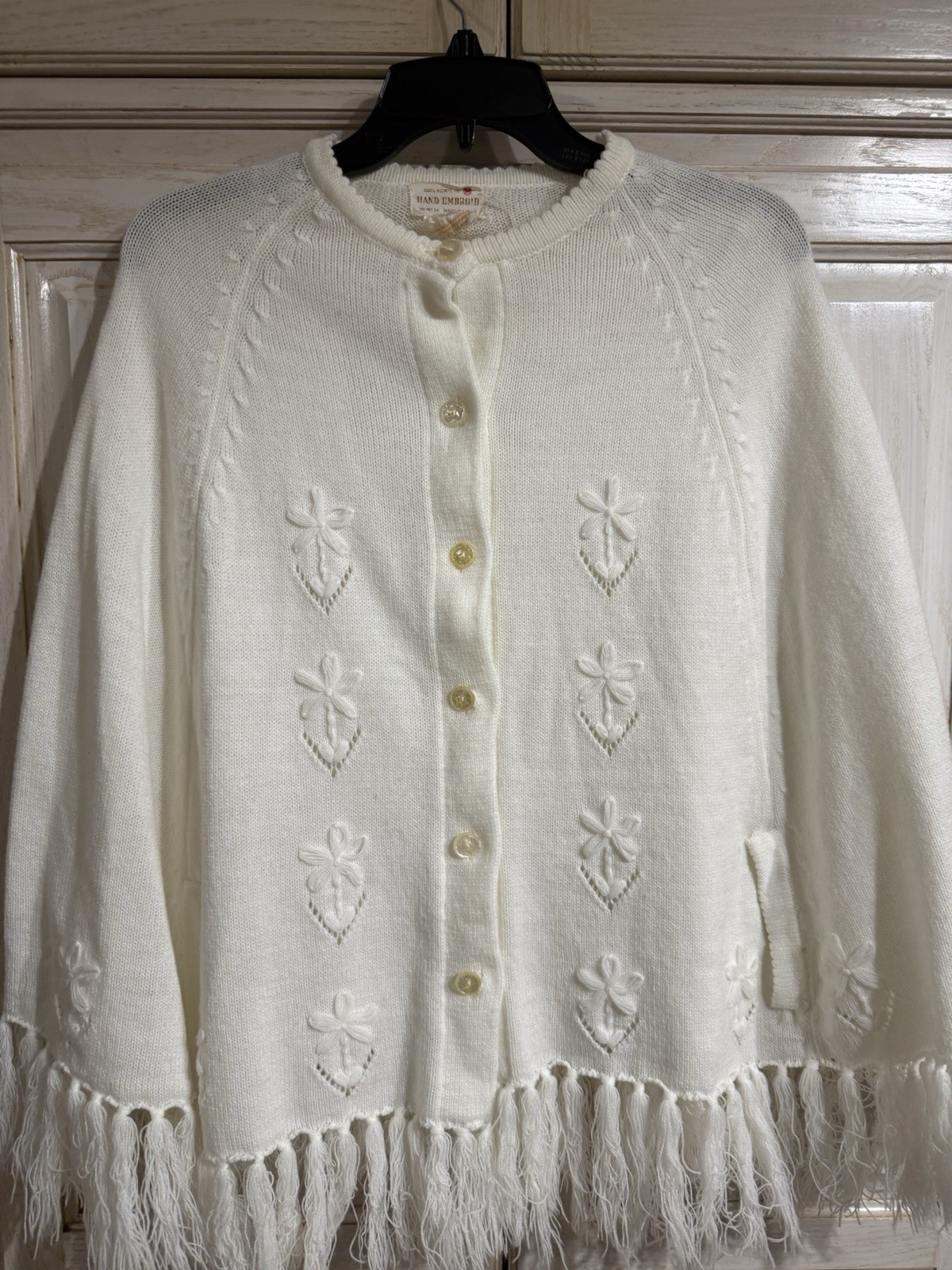 VTG 70’s White Hand Knit Boho Poncho CapeSweater Button Arm Holes Fringe Sz Med