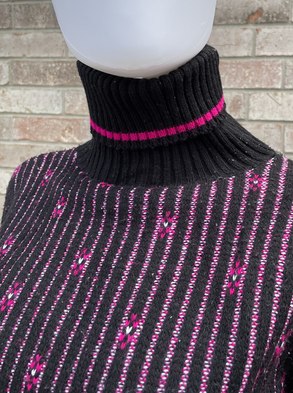 Sweater Skirt Set Medium turtleneck knit pink black bear crossing High Neck ReAD