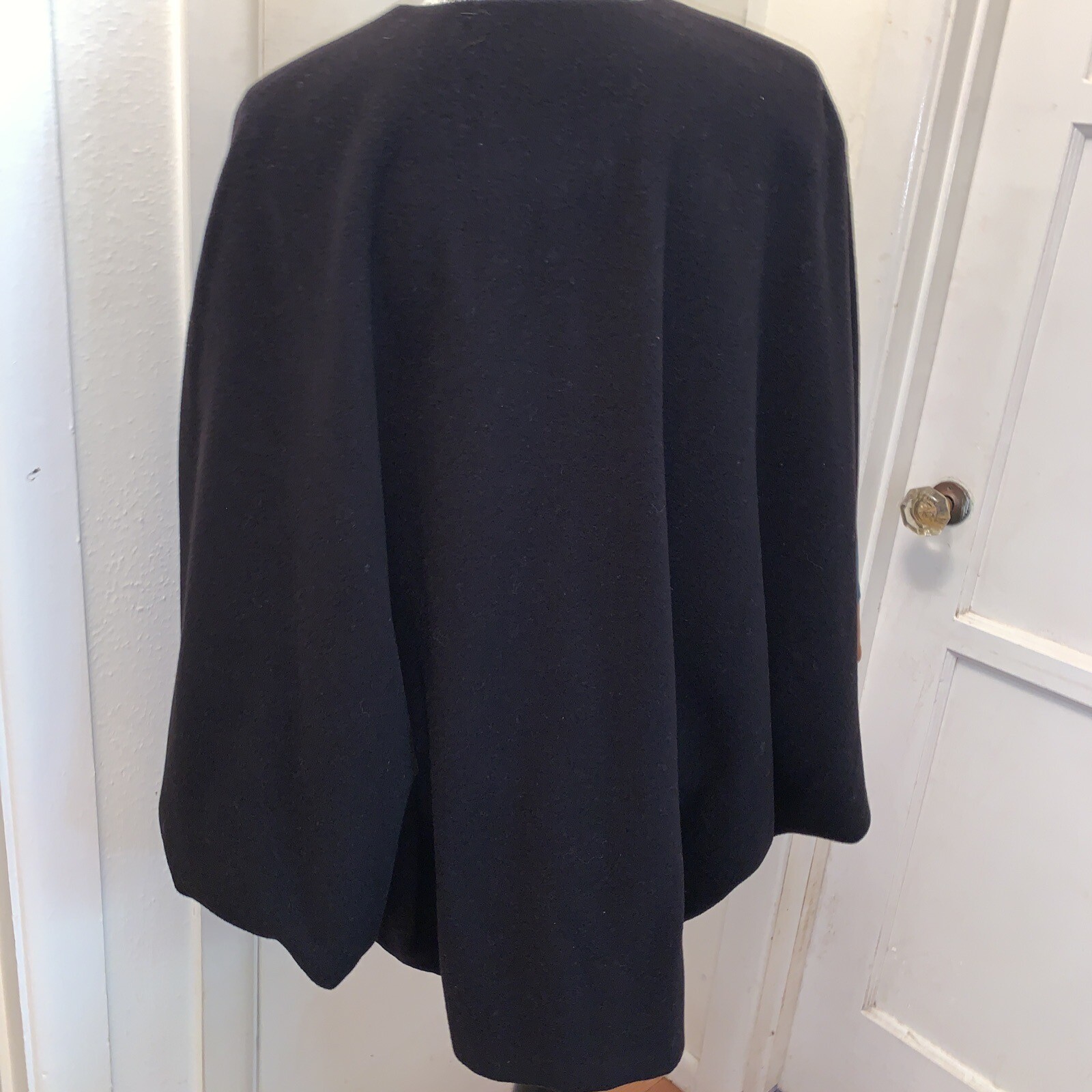Vintage Renee Legault Wool Black Red Green S/P Cape GUC.I Colors Satin Lined