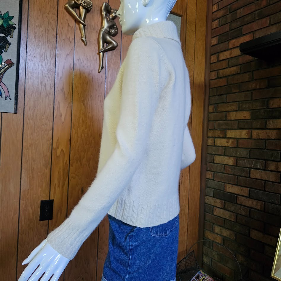 Vintage 90s Preppy Ralph Lauren Merino Cashmere Rabbit Hair Cable Knit Sweater M