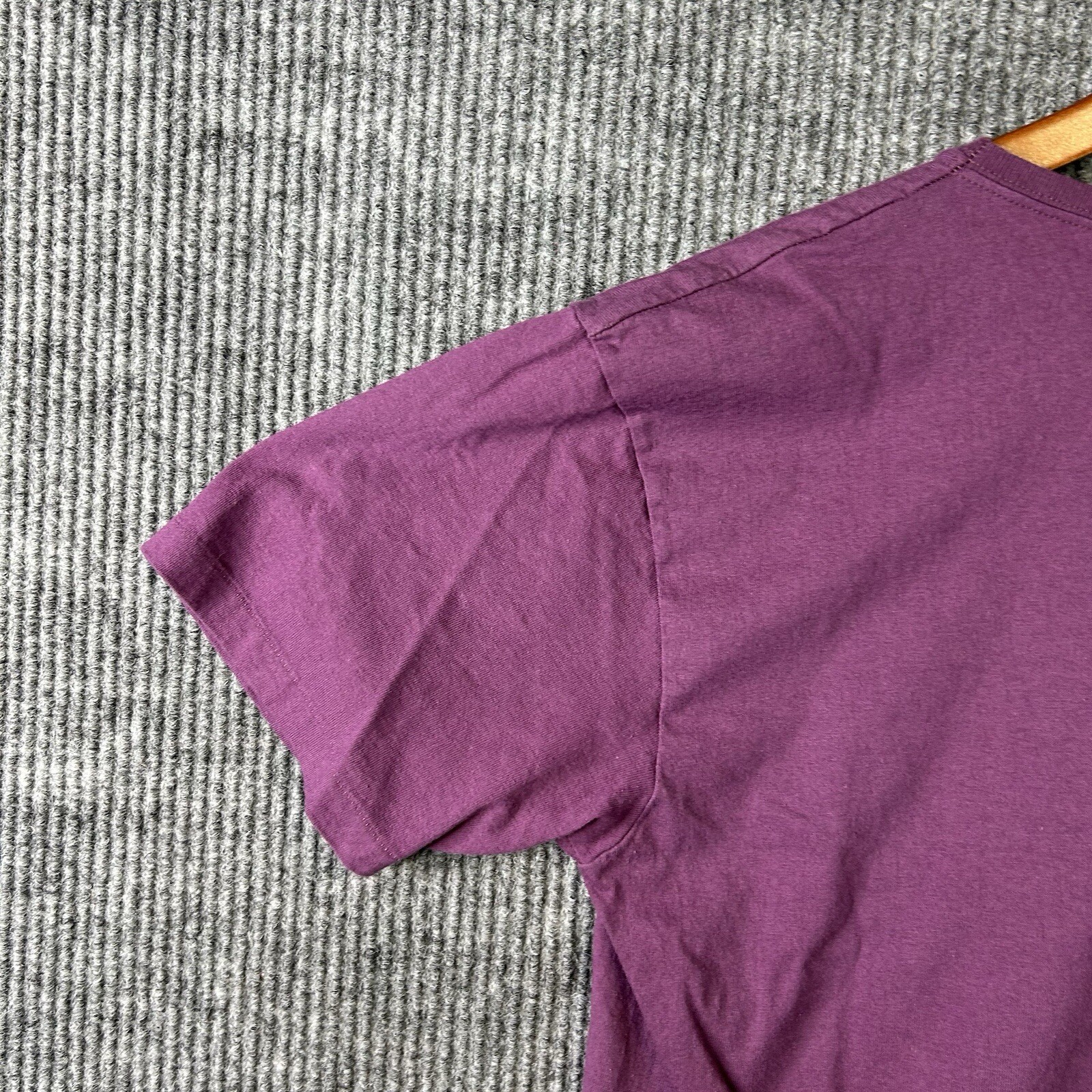 Vintage Las Vegas T Shirt Women’s Large Single Stitch Purple Made In USA