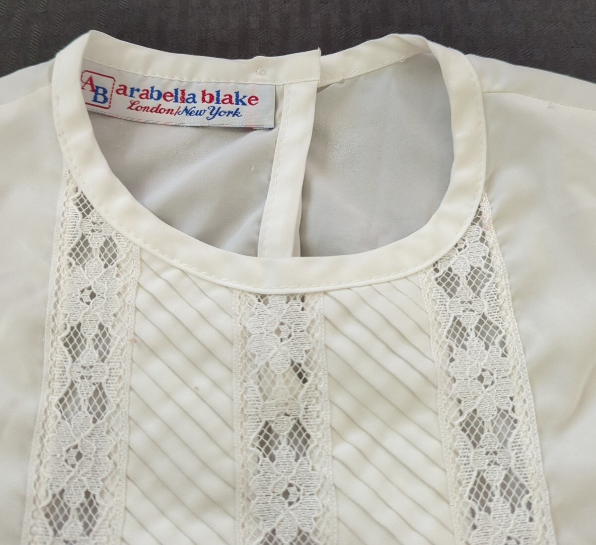 Vintage Arabella Blake Wide Ivory Lace Blouse Puff Sleeves Medium Pearl Buttons