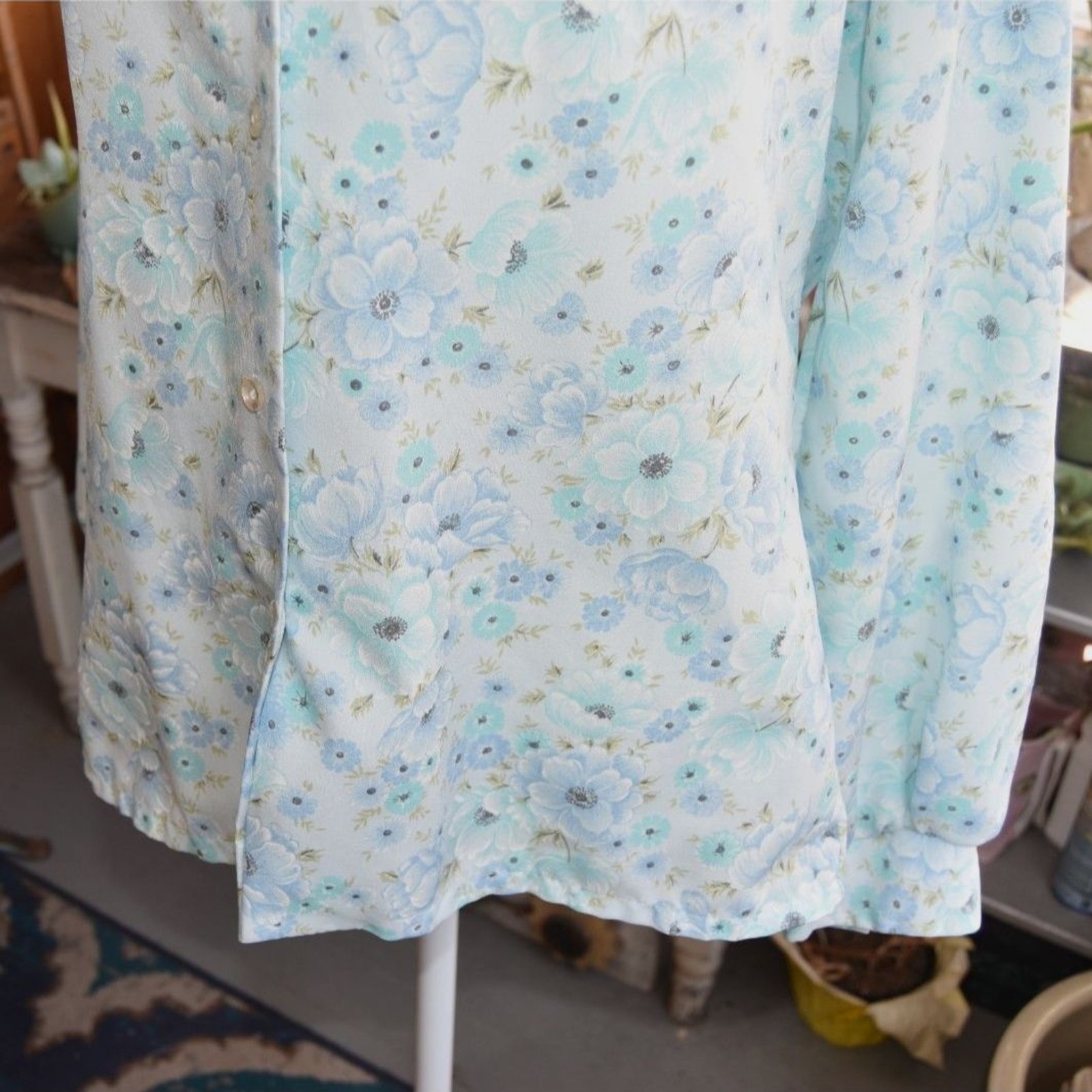 Vintage 70s Smartique Floral Blouse Size M Blue Pointed Collar Shirt