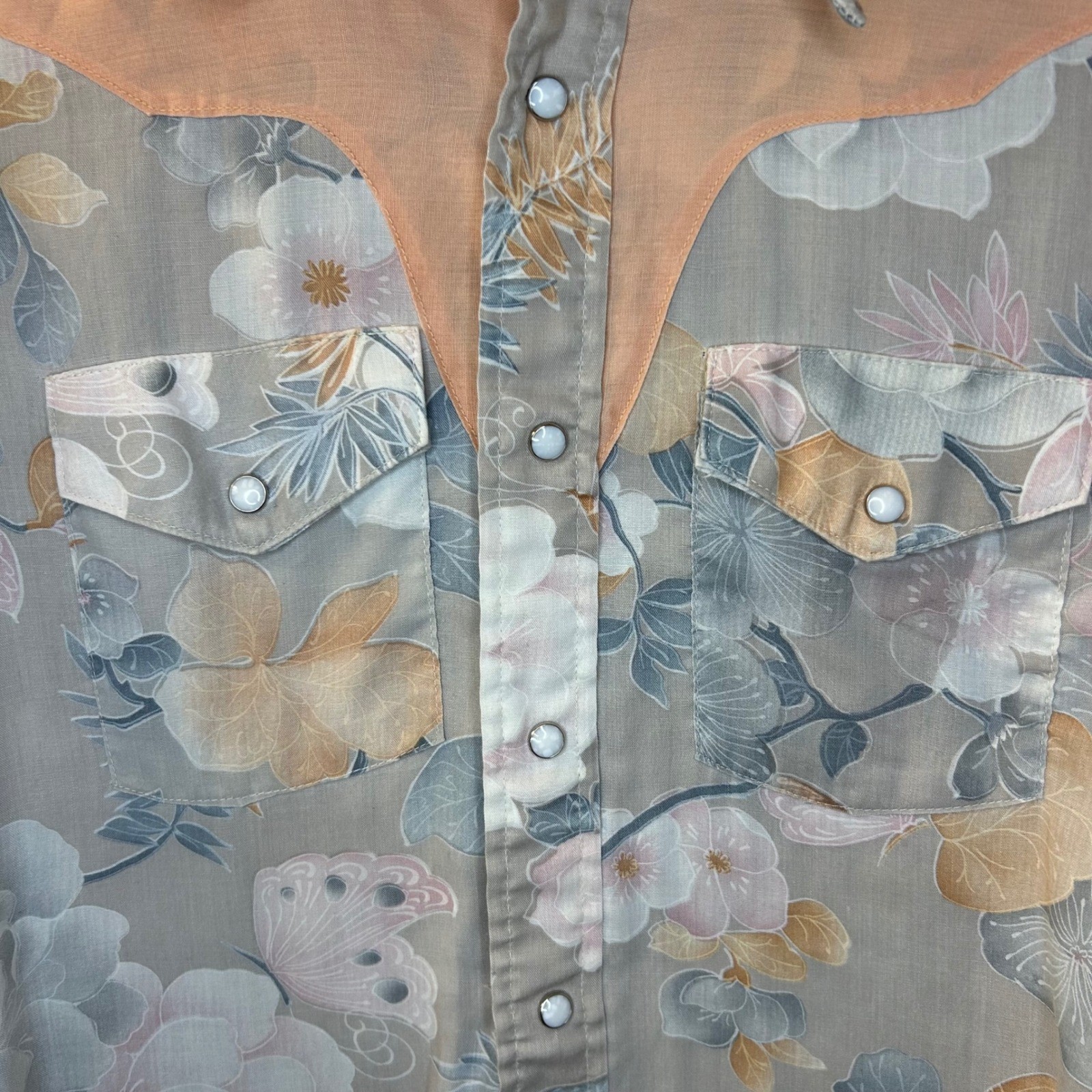Vintage 70s Triple LLL Womens M Floral Western Pearl Snap Peach Grey Butterfly