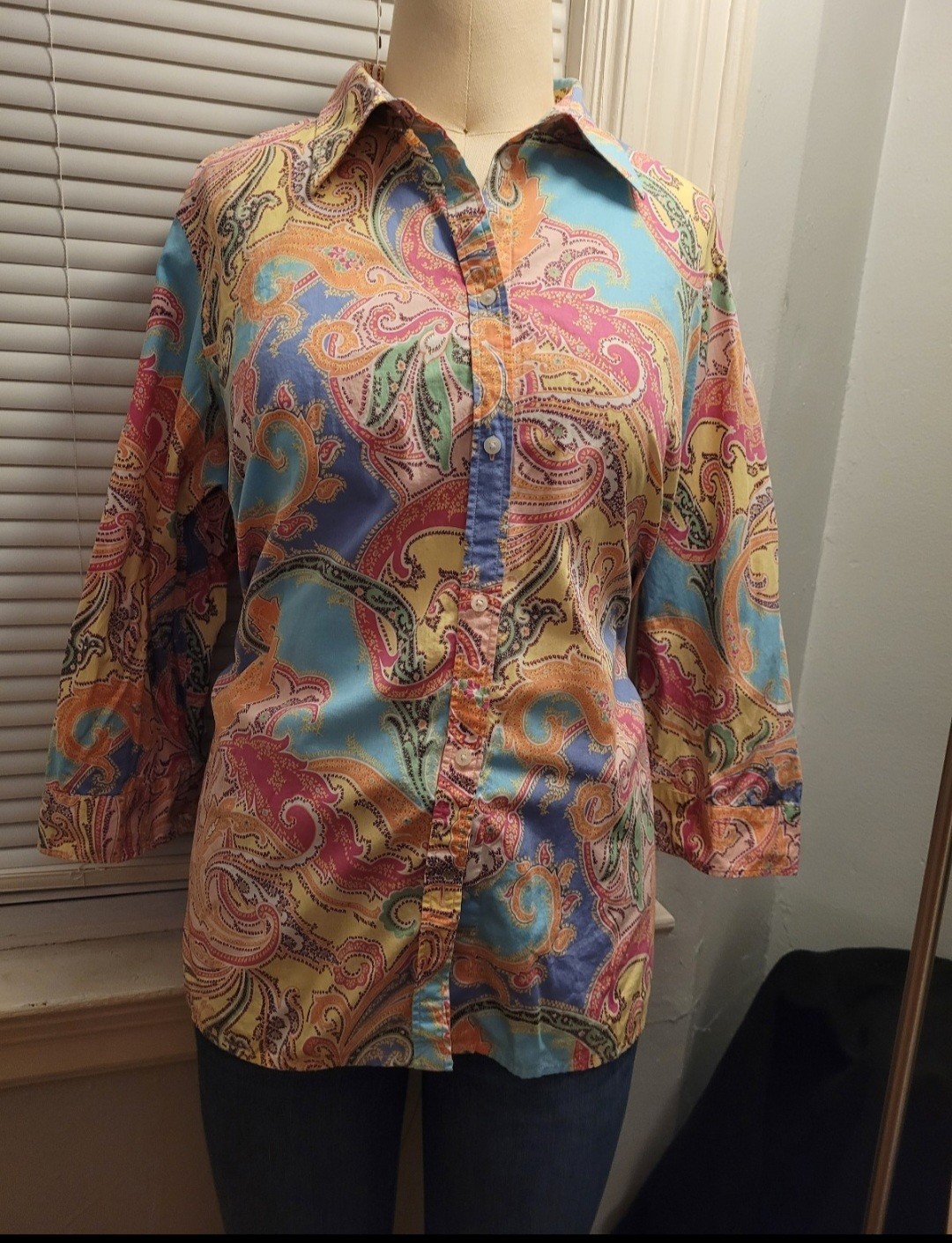 Beautiful vintage blouse Chaps, perfect for a Y2K or psychedelic look. Size L.