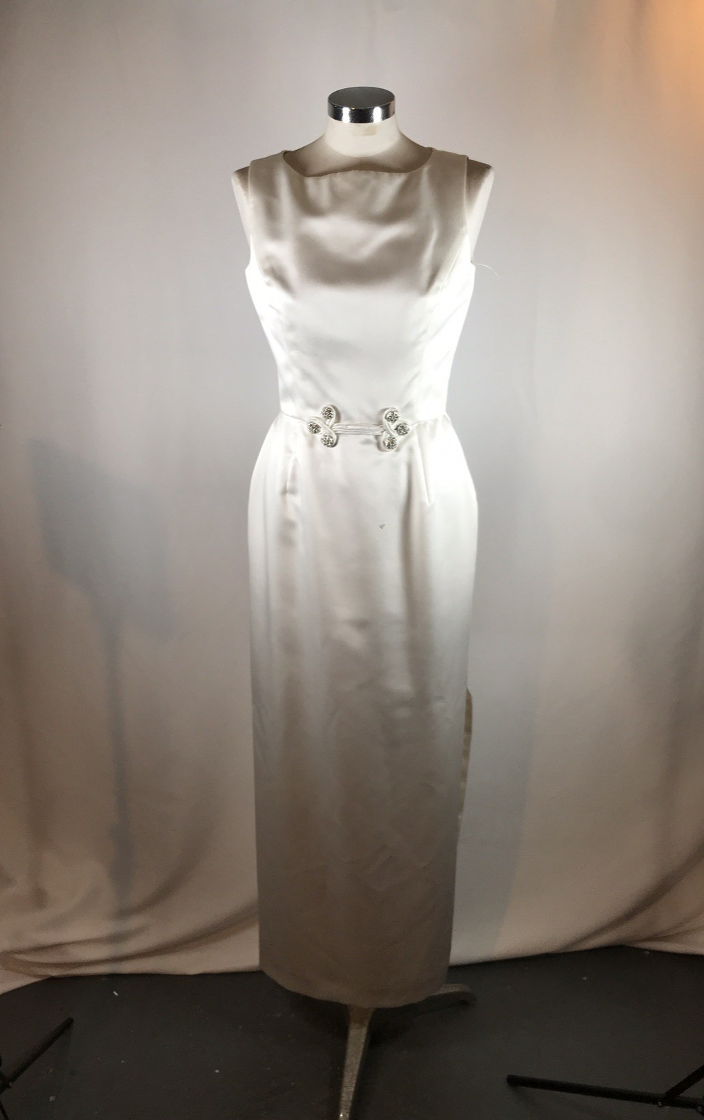 Francais by Huey Waltzer Vintage Sleeveless White Long Gown with Sequin