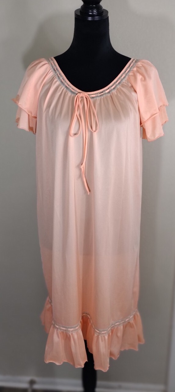 Vtg Sm INTIME PEACH Babydoll Nylon Nightgown Nightie LACE
