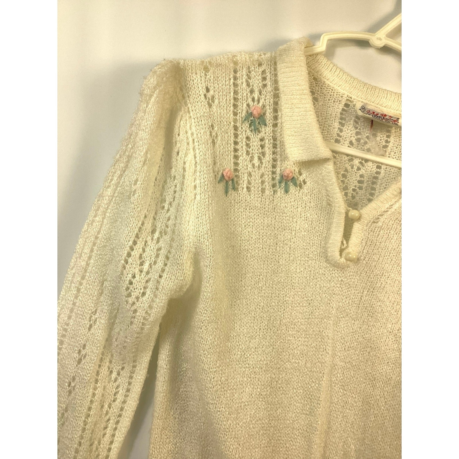 Vintage 70’s 80’s Women’s Girls Sweater Currants Acrylic M Lightweight Roses
