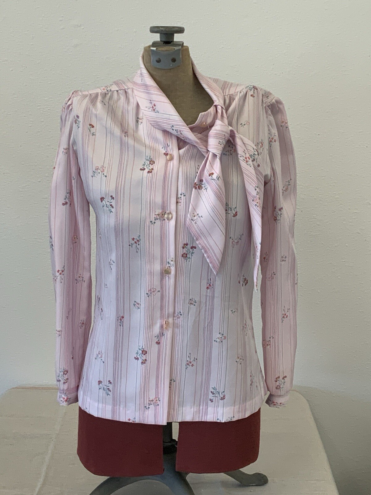 Vintage 70s Blouse Womens Med Secretary Shirt Academia Union Made TERRY CHICAGO